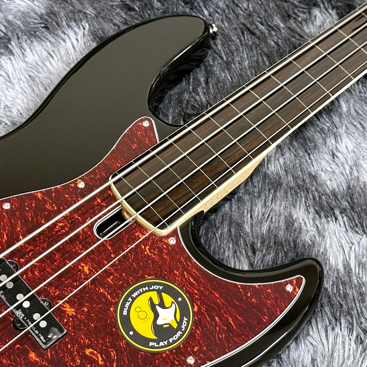 Sire V7 Alder FL 【動作確認済】 エレキベース フレッドレス Sire V7 Alder FL 【動作確認済】 エレキベース フレッドレス