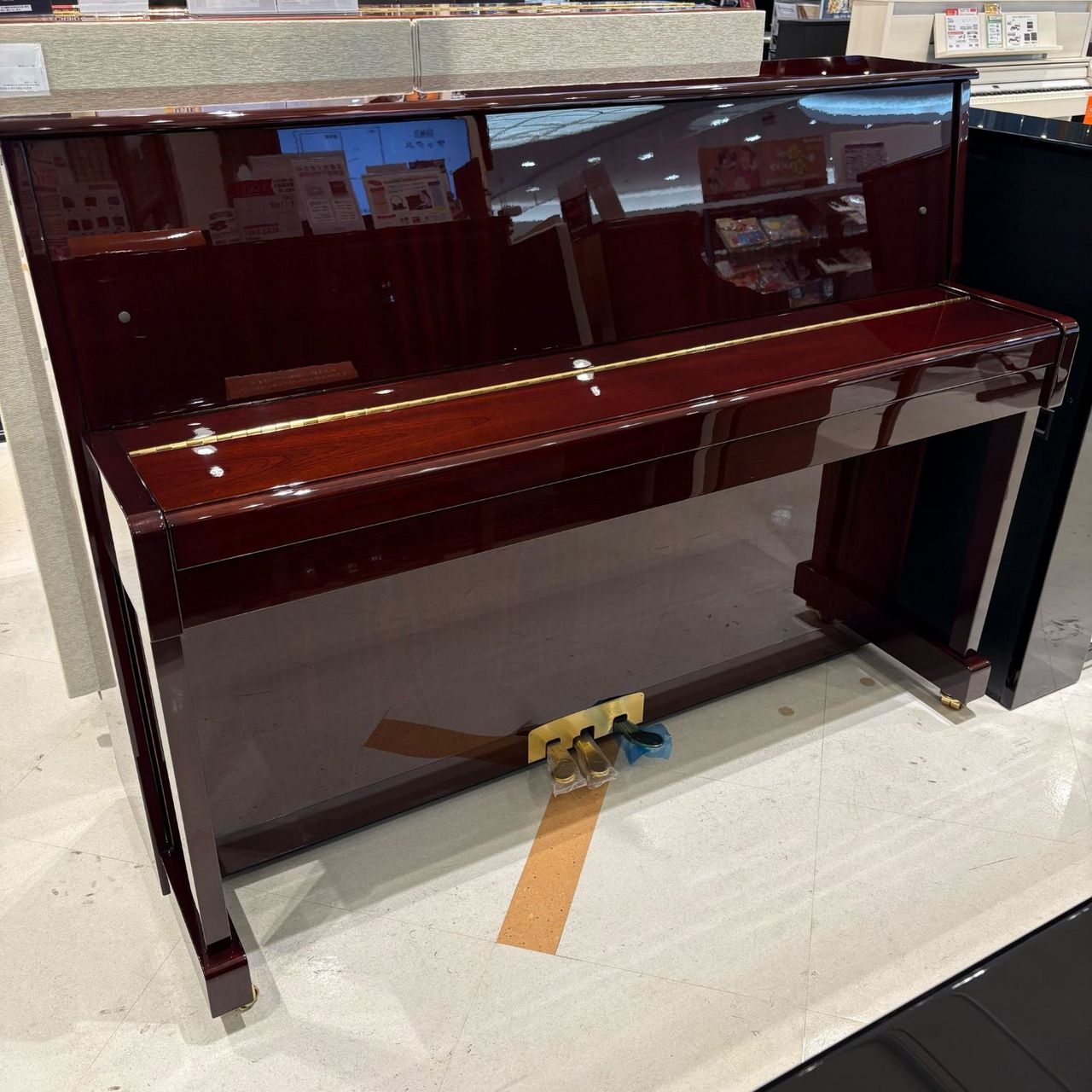 KAWAI K-114SN 【店頭展示品1台限り】マホガニー艶出し塗装仕上げ