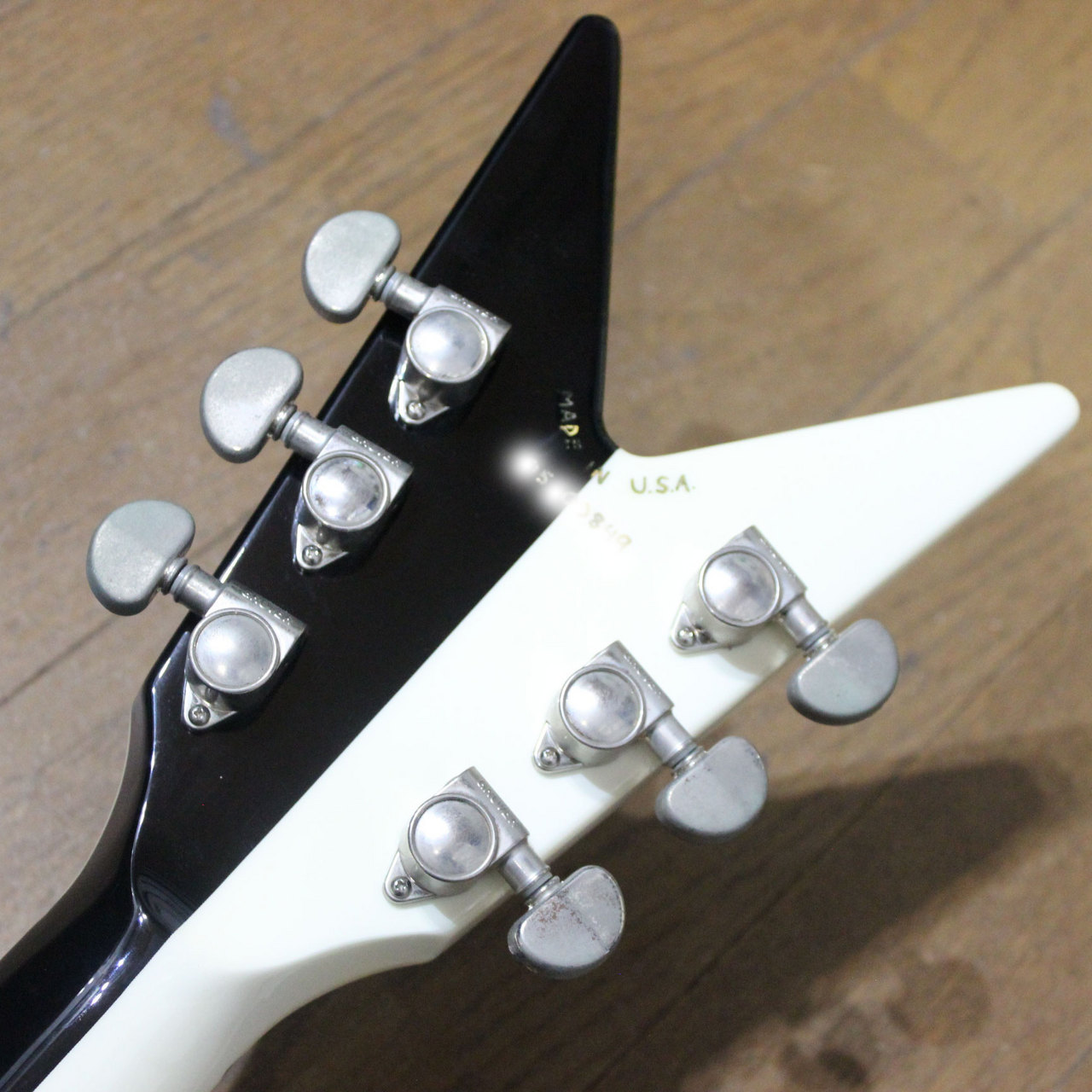 DEAN USA FLYING V MS モデル限定品 MICHAEL SCHENKER V 2005年製です