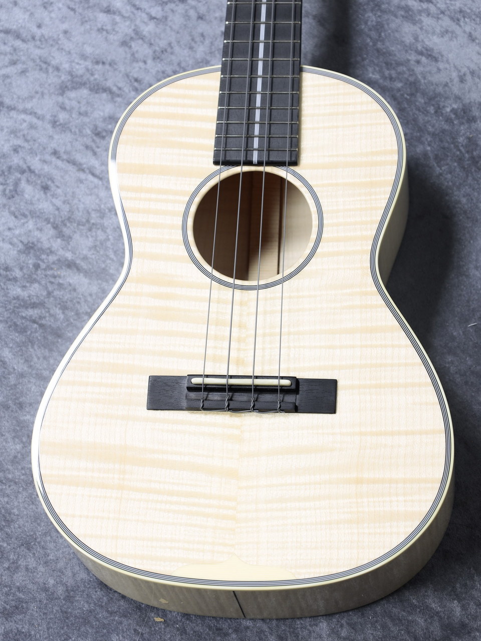 Pro Martin　custom　タイガーストライプ　エレアコ　ギター　虎杢 Pro Martin custom タイガーストライプ エレアコ ギター 虎杢
