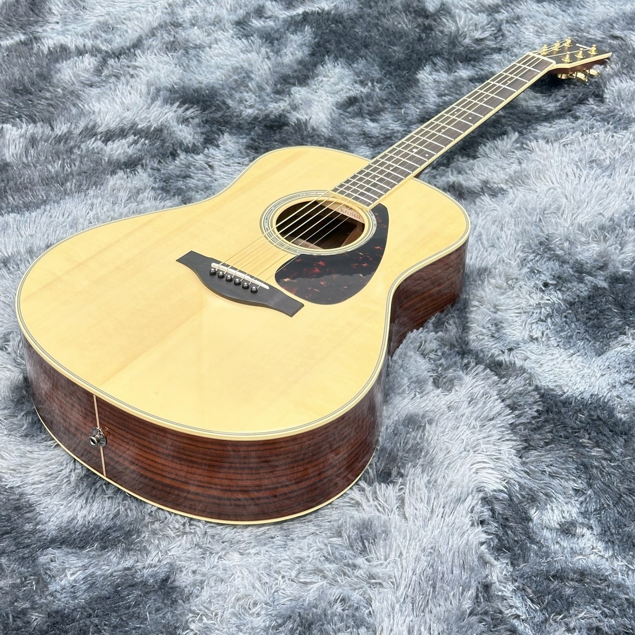 新同品 YAMAHA LL6 ARE NT 今年10月末購入 ケース 弦高調整済 YAMAHA LL6 ARE NT (ナチュラル) エレアコギタ【現物画像】ヤマハ