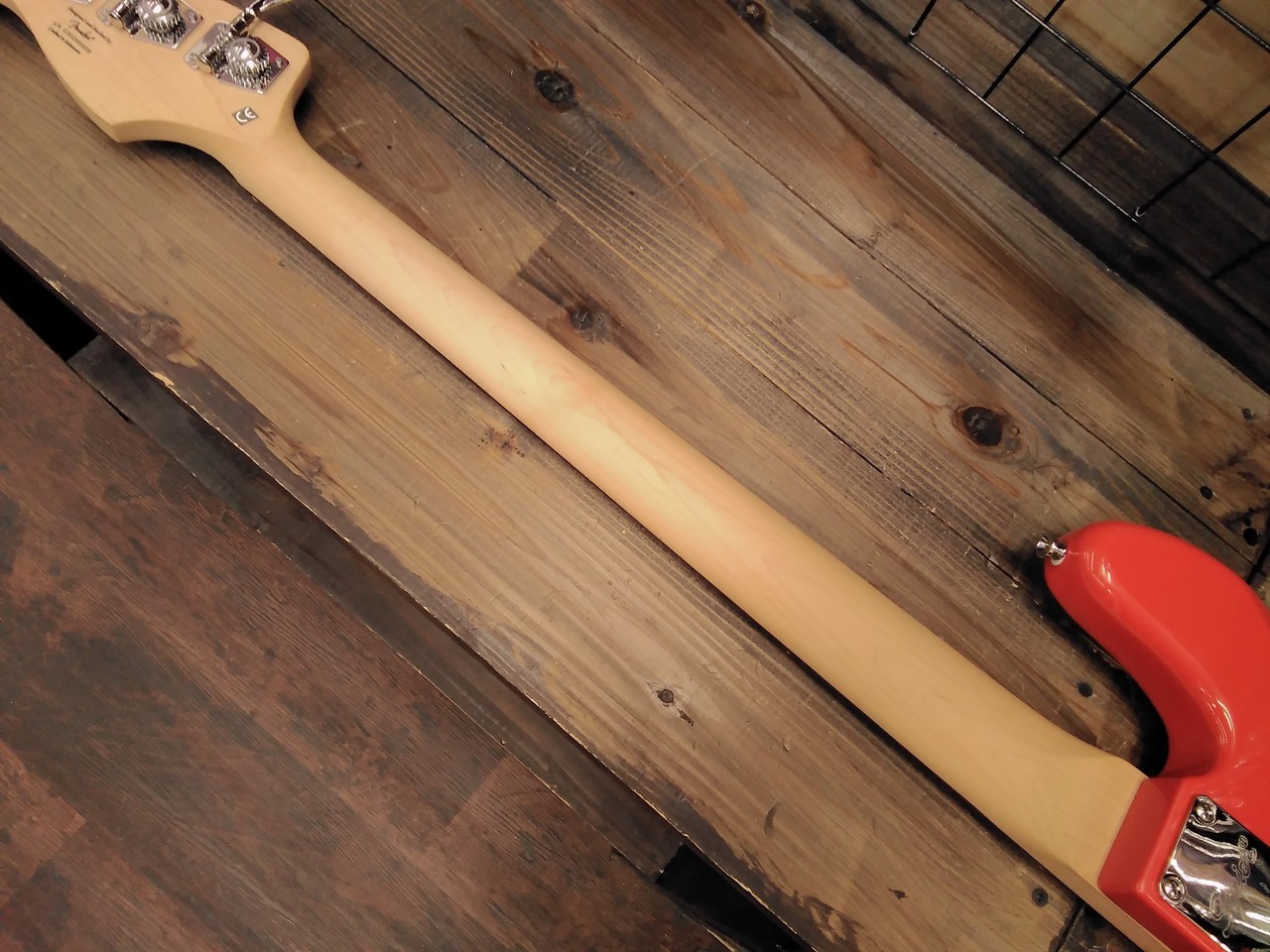 【超美品】Squier Affinity Jazz Bass LRL RCR 超美品】Squier Affinity Jazz Bass LRL RCR