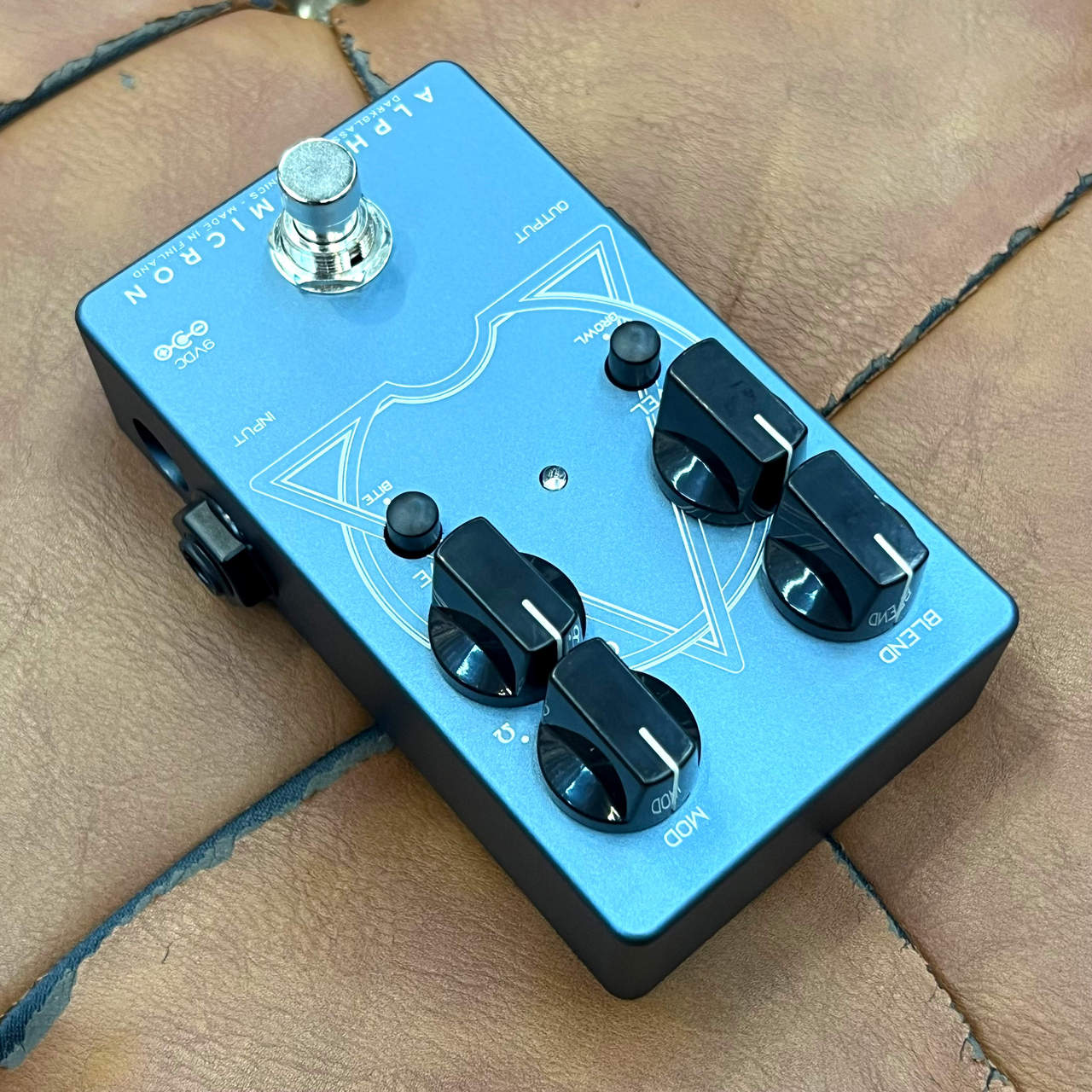 Darkglass Electronics Alpha・Omicron（新品特価/送料無料