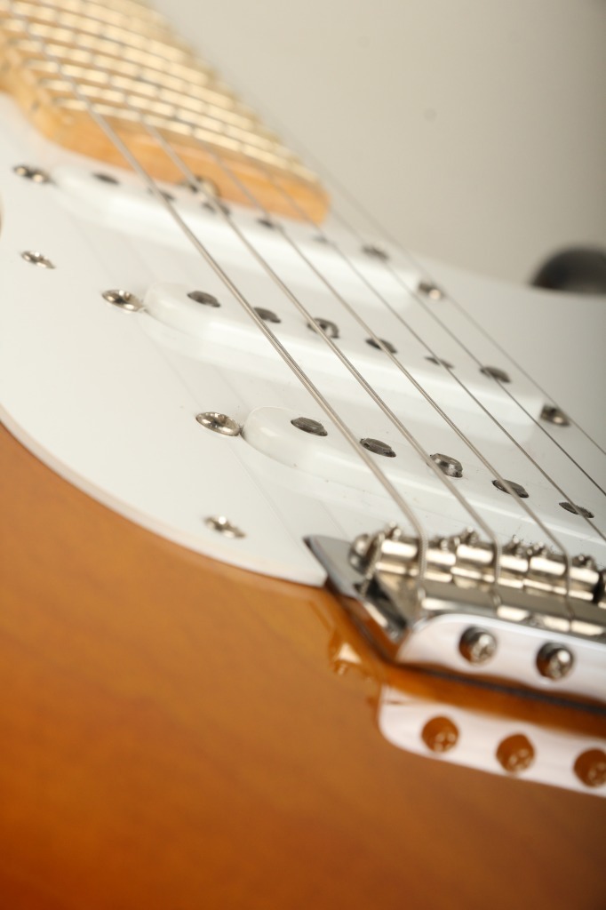 ギター Fender 60th 1954 American Vintage Strat Fender 60th Anniversary 1954 American Vintage Stratocaster