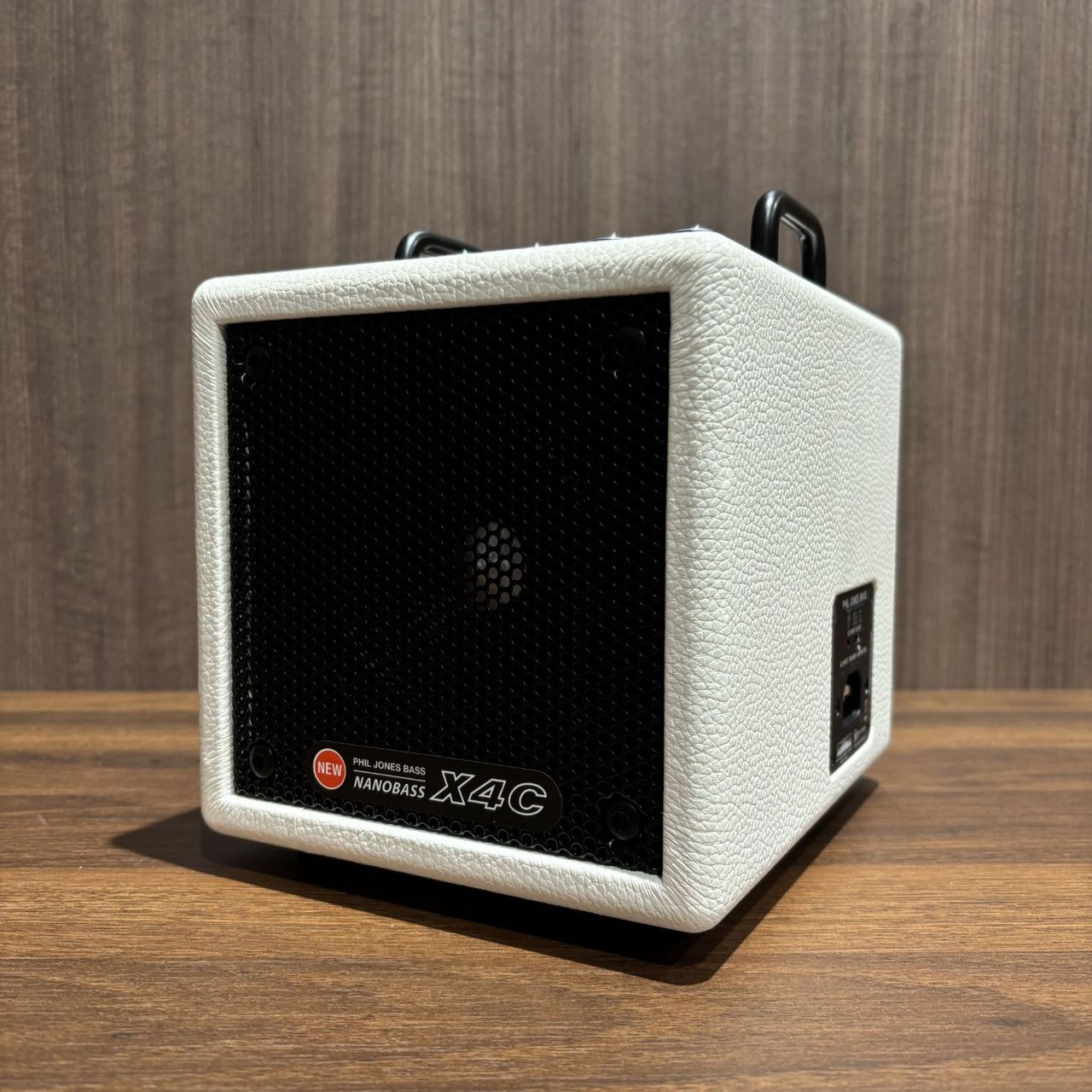 Phil Jones Bass 【展示機】【現物画像】NANOBASS X4C White ベース