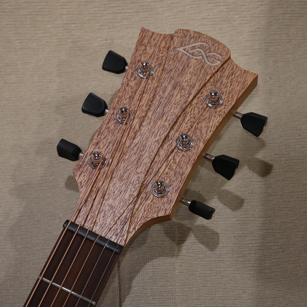 LAG Guitars Tramontane T70ACE / Auditorium Cutaway Electro