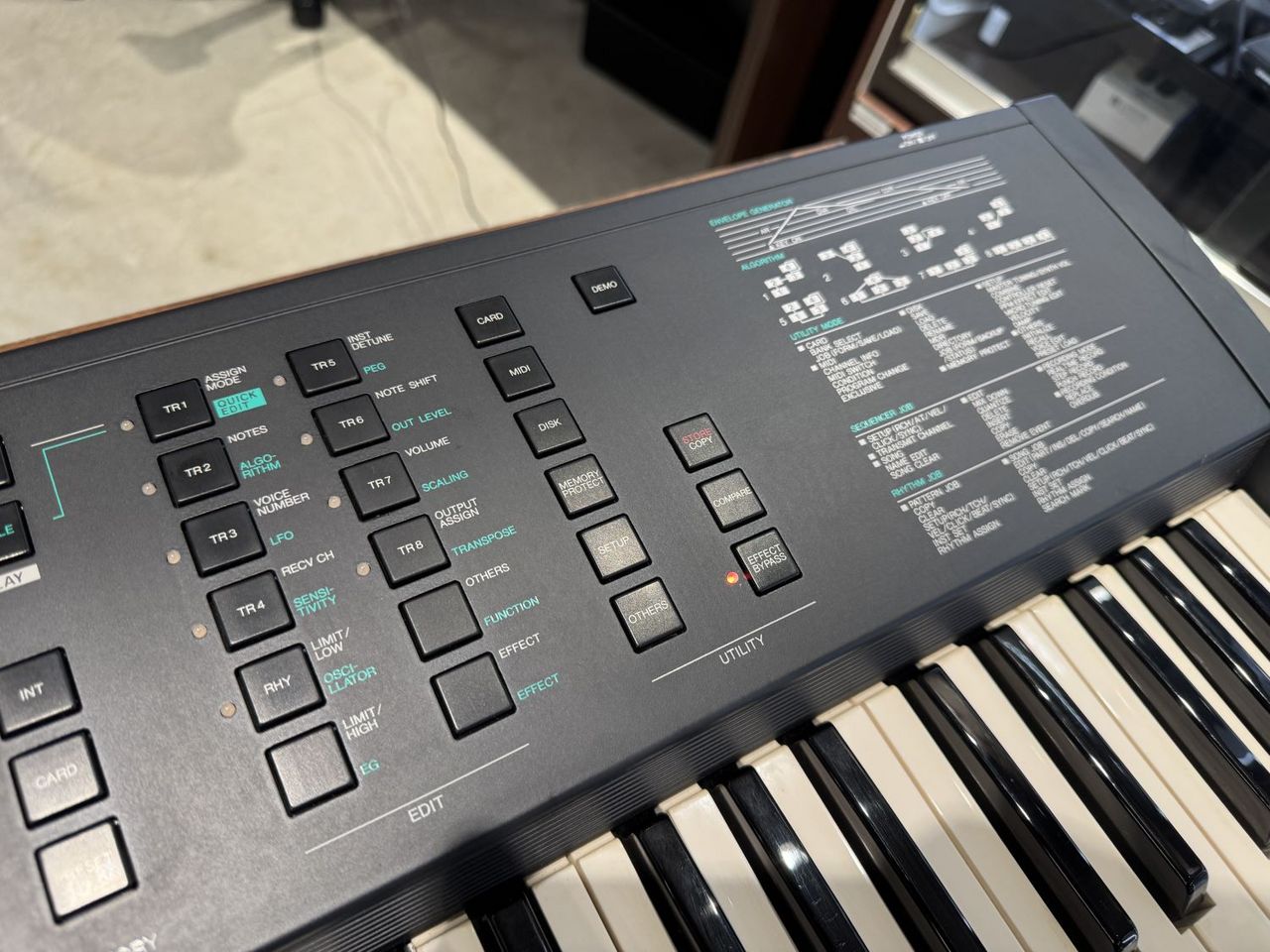 YAMAHA V50 シンセサイザー キーボード（中古）【楽器検索デジマート】
