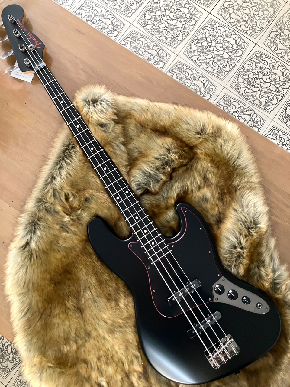 Fender Made in Japan Limited Hybrid II Jazz Bass Noir【清水巴町
