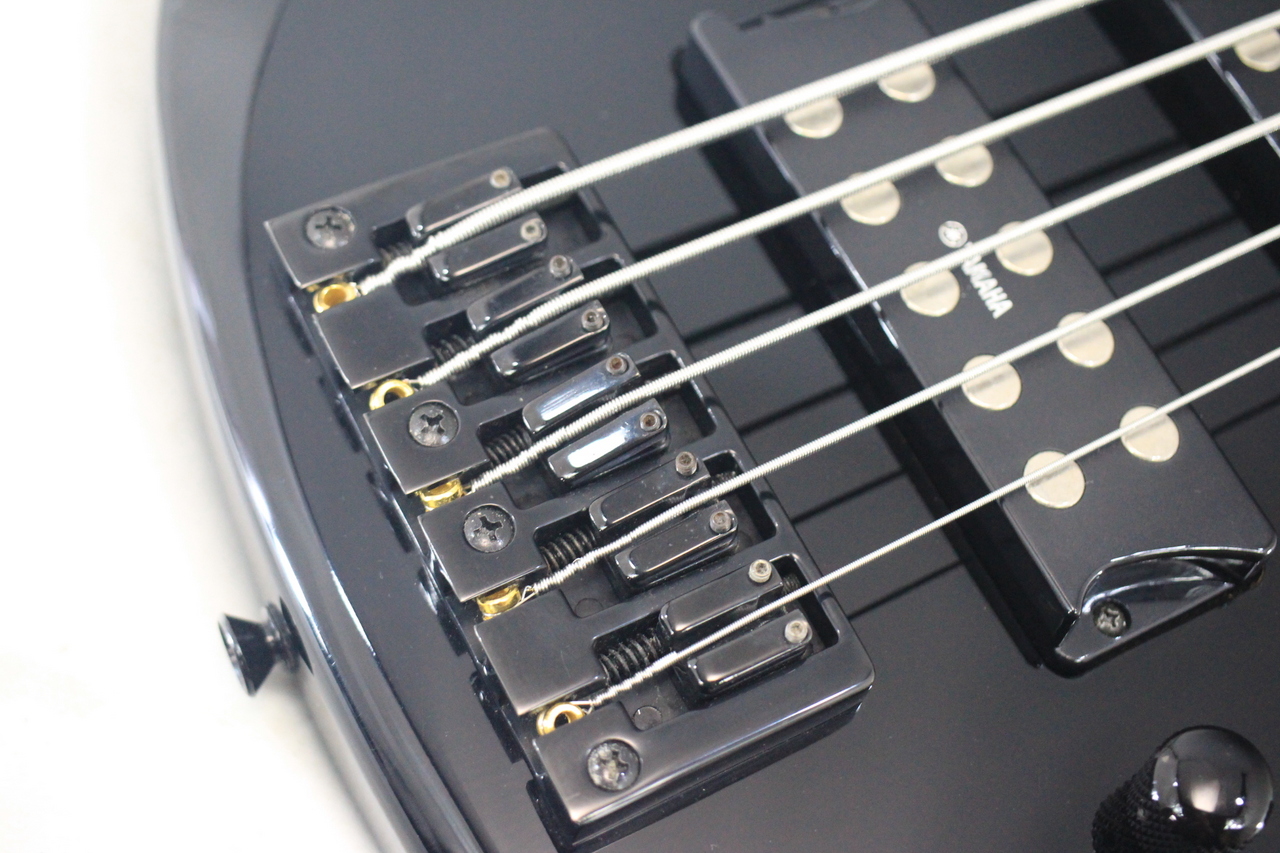 YAMAHA　MB-40　スペア弦（1、2、3弦）、社外ソフトケース付属 YAMAHA MB-40 スペア弦（1、2、3弦）、社外ソフトケース付属