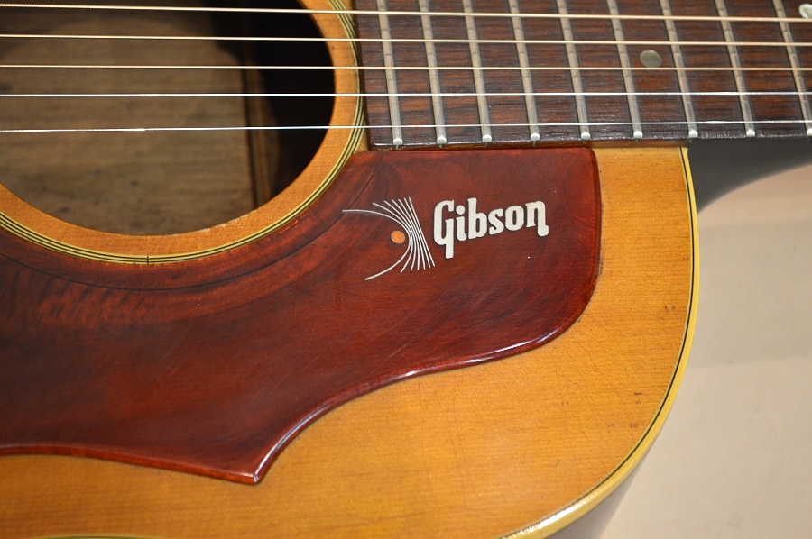 【美品】Gibson J-50 1968年製 ナローネック ビンテージ Gibson J-50 Natural 1968 – Chicago Music Exchange