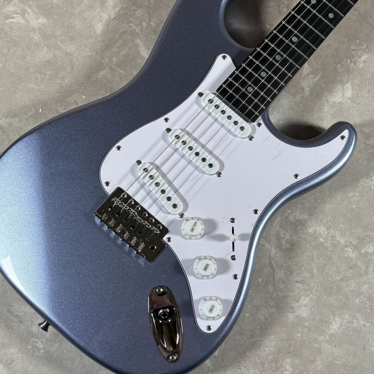 BUSKER'S BST-Standard Ice Blue ストラトキャスタータイプ（新品/送料