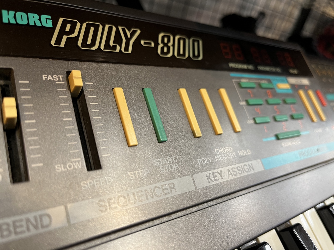 KORG POLY-800 【中古】【専用ケース】（中古）【楽器検索デジマート】