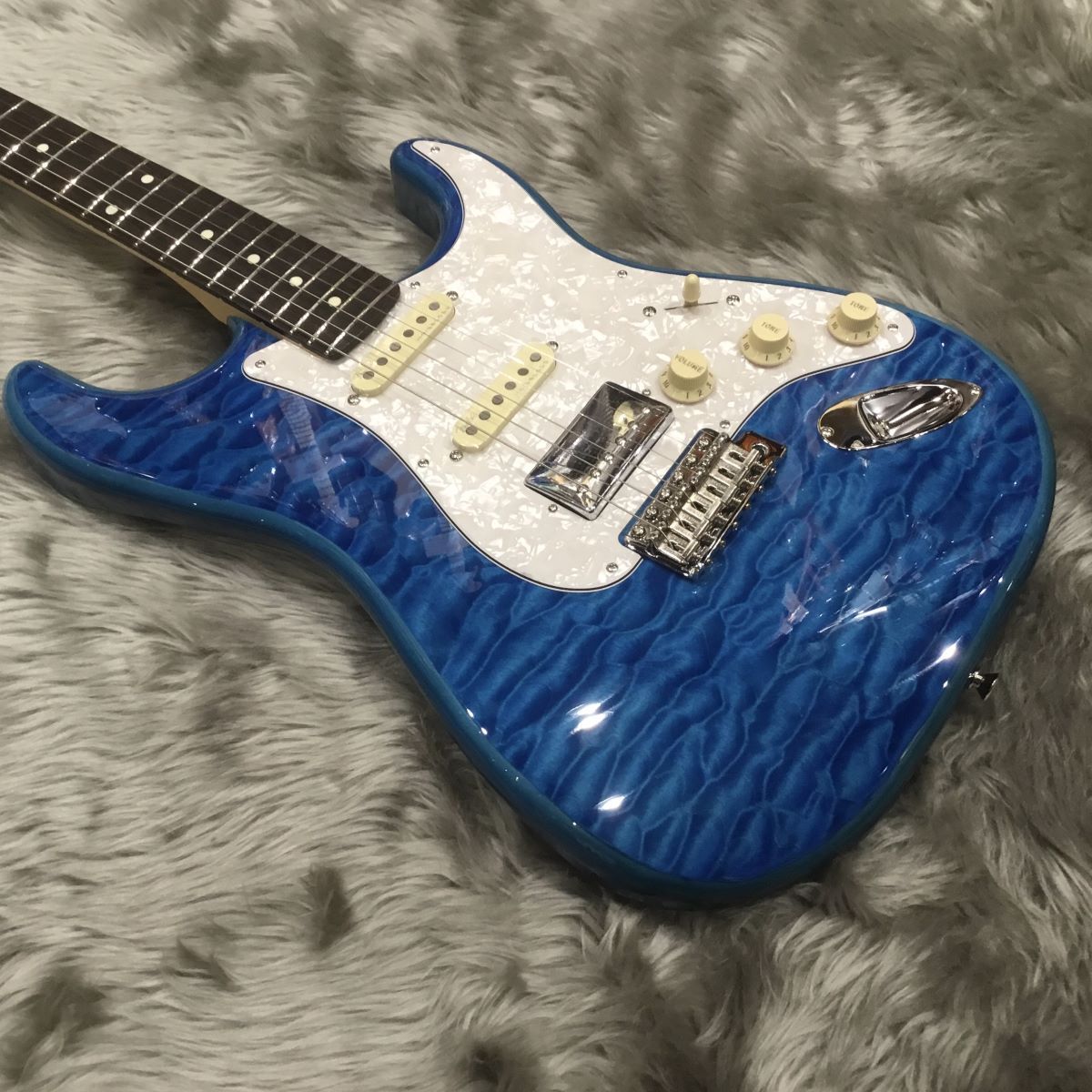 Fender FSR Traditional II 60s Stratocaster SSH 【島村楽器