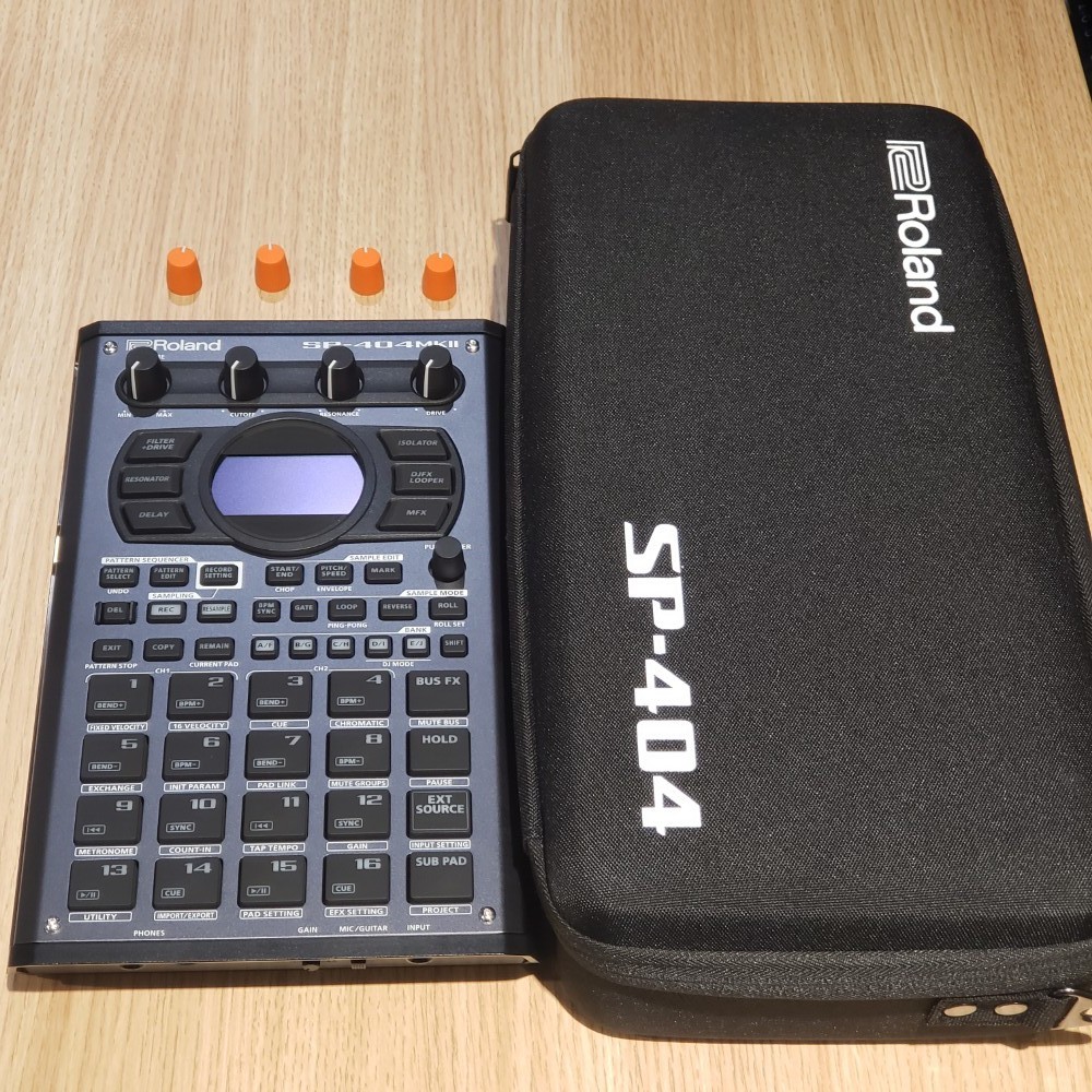 Roland Roland SP-404MKII【ケース&別カラーノブ付属】（中古/送料無料