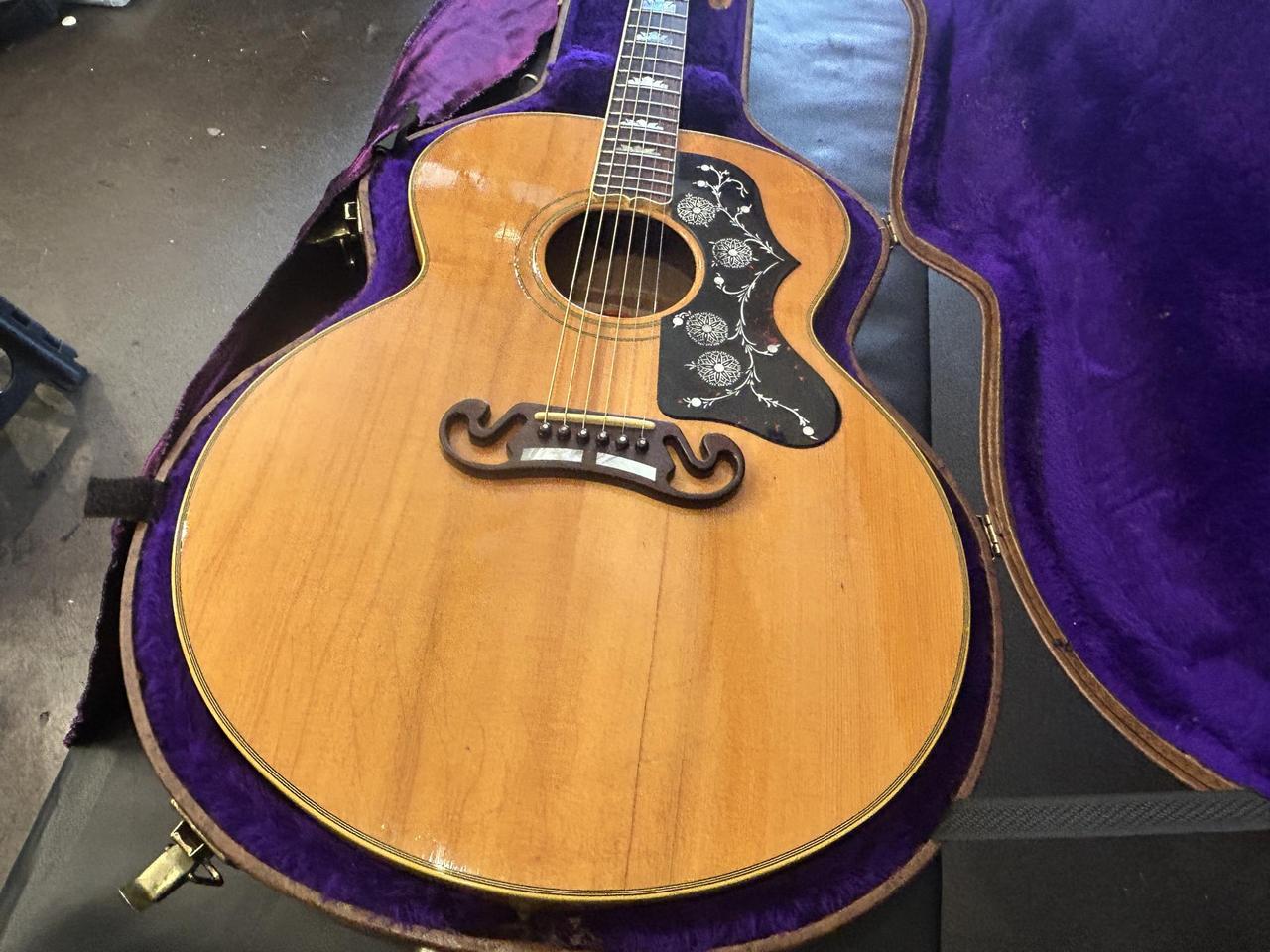 Gibson J-200（中古）【楽器検索デジマート】
