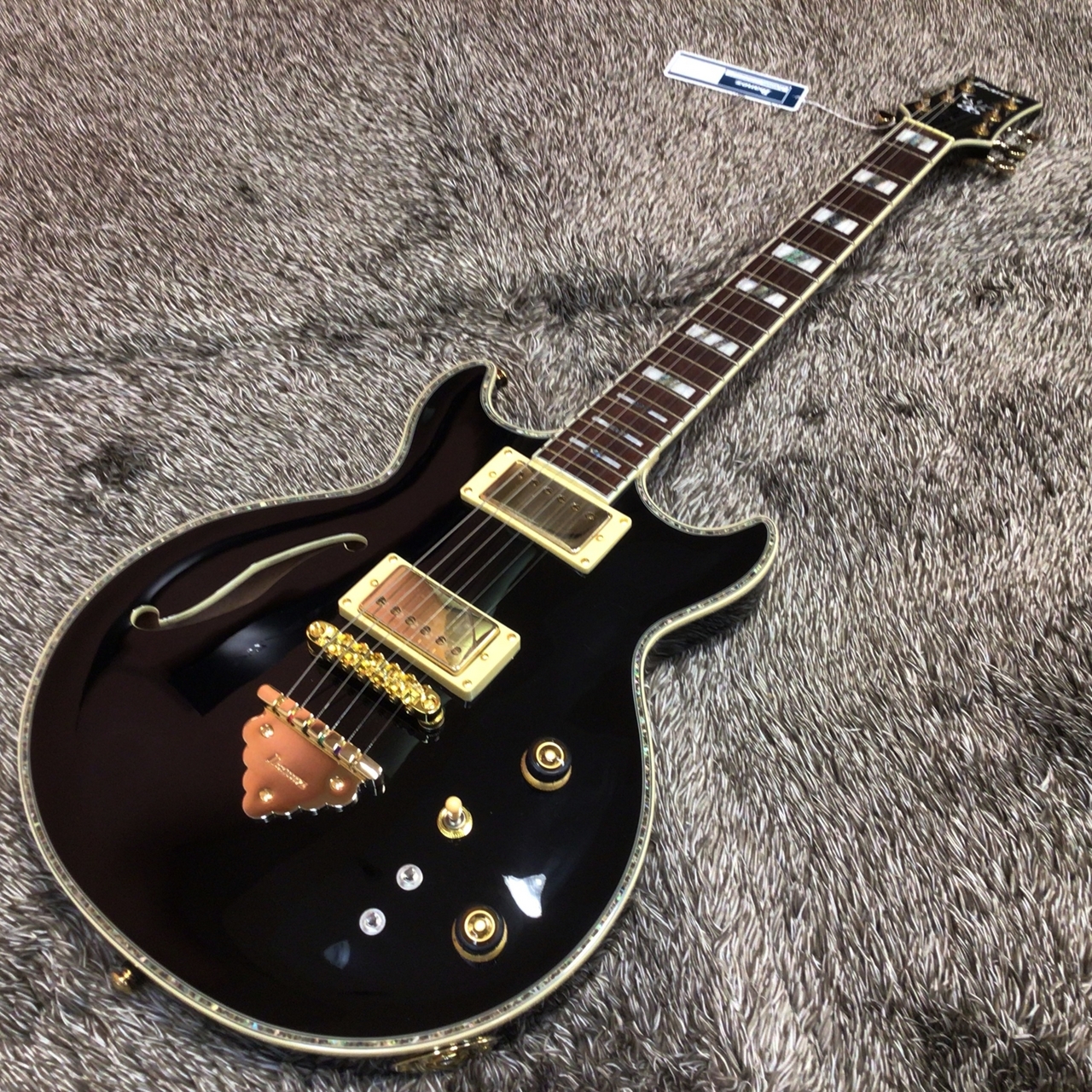 Ibanez AR520H-BK (Black)【軽量!!チェンバードボディ SPOT品