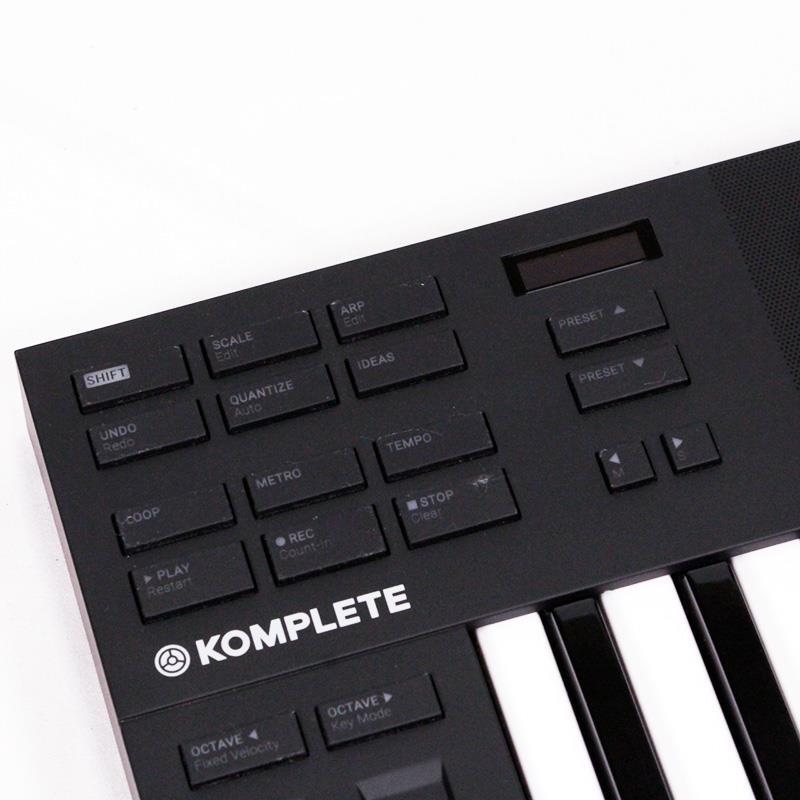 中古 KOMPLETE KONTROL M32 rivin Native Instruments(ネイティブ