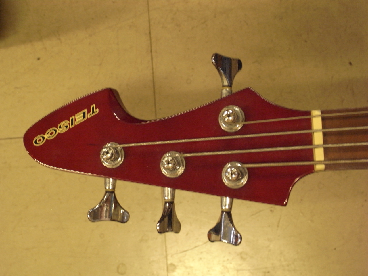 ベース Teisco BS-101 1960's Teisco BS-101にオーダーメイドのベース弦！お客様の