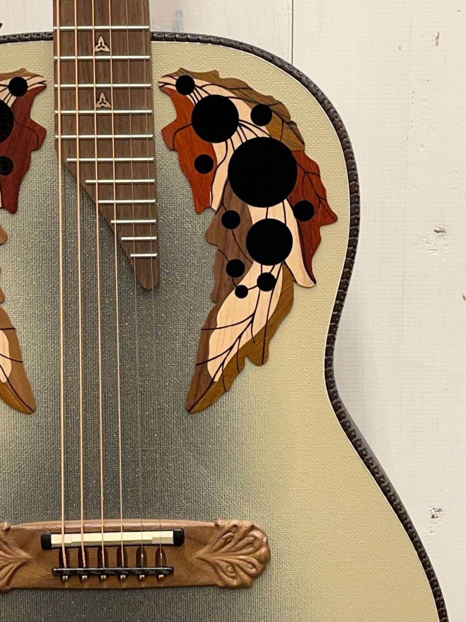 Ovation 1687GT-7-G 【Deep Non-Cutaway】（新品）【楽器検索