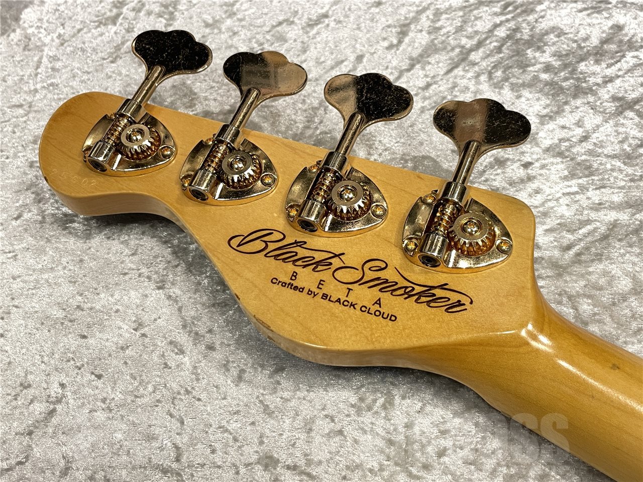 Black Smoker TRAD MASTER Series BETA P4【Black / MH - Medium