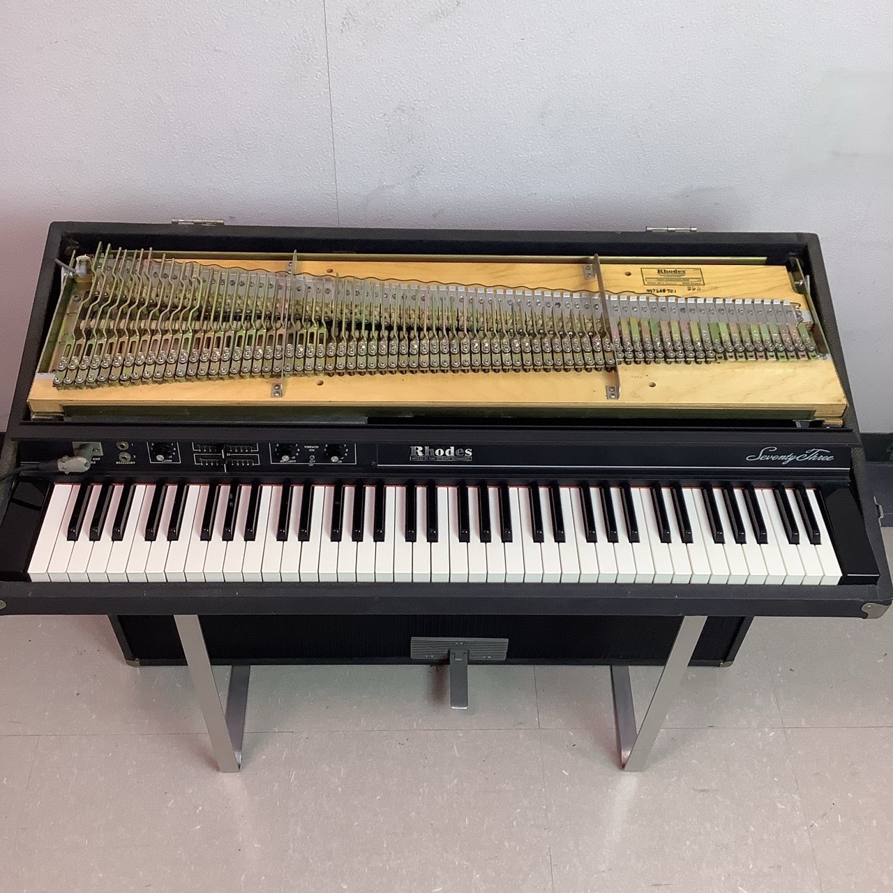 Rhodes MkII Suitcase 73【 ローズ スーツケース エレピ 