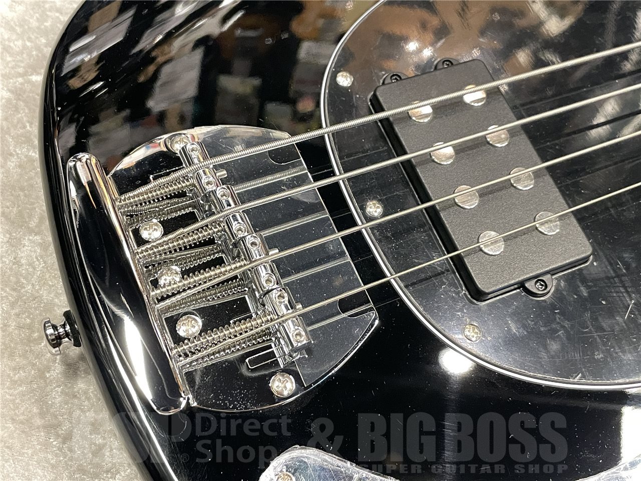 Sterling by MUSIC MAN SUB Series StingRay Ray 4【Black】（新品