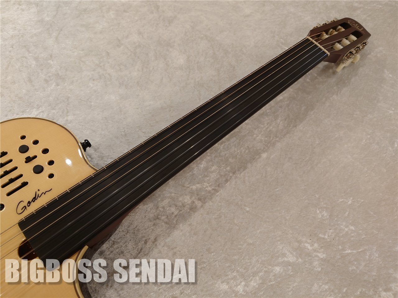 Godin Multiac Nylon Fretless SA 【即納可能/美品中古】（中古/送料 