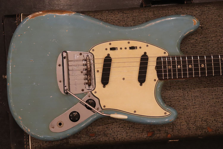Fender 1965 Mustang "Small Head Stock"（ビンテージ）【楽器検索