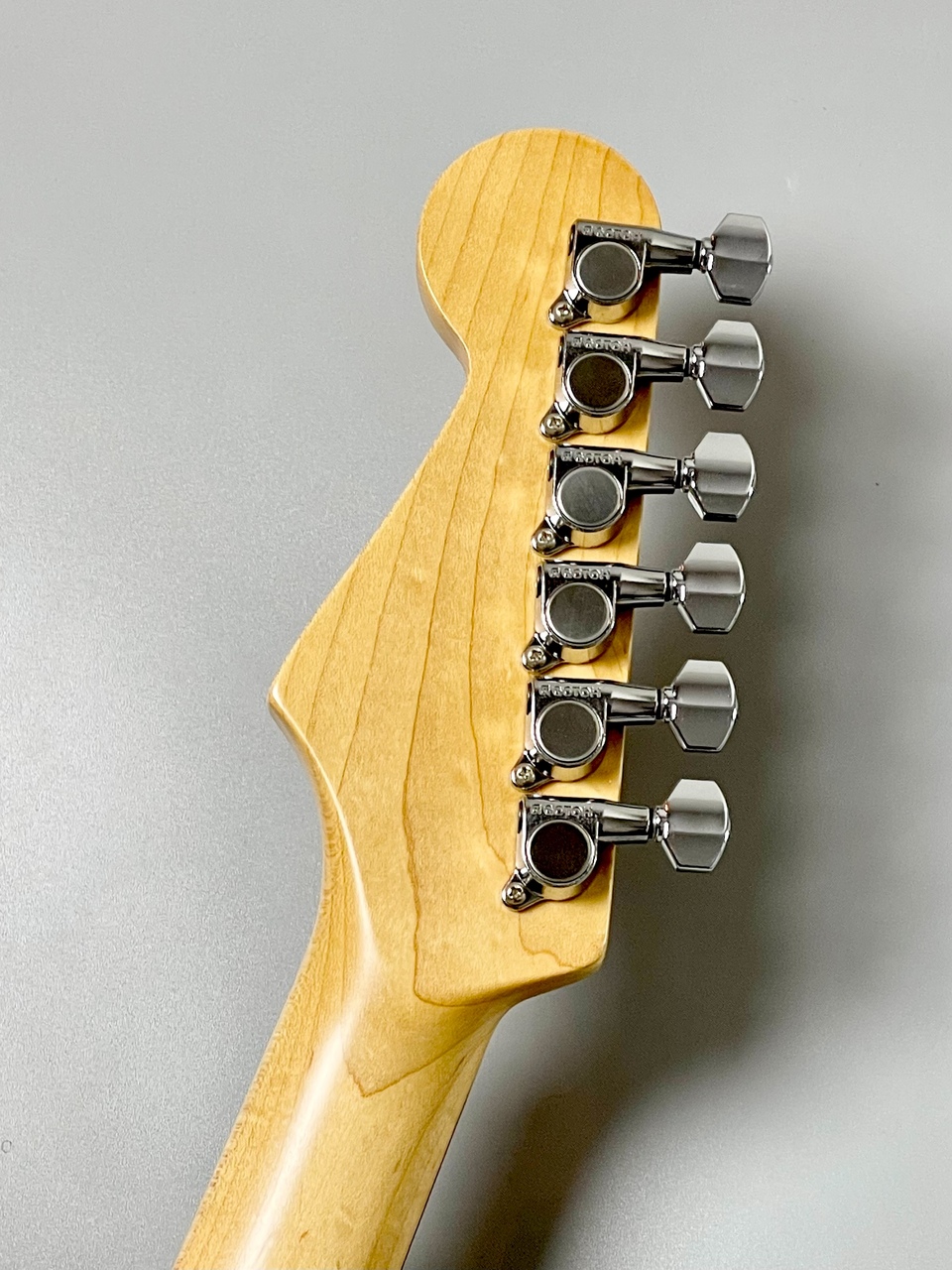 Fender Japan 【中古】ST-38S -White- #P083090【3.02kg】（中古