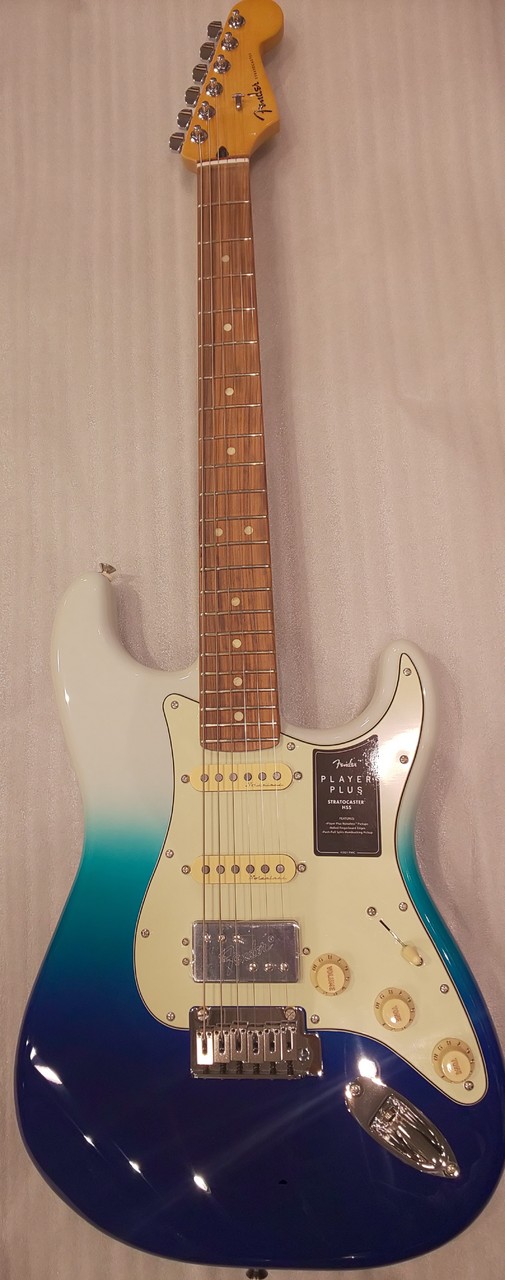 Fender エレキギター Player Plus Stratocaster® HSS, Pau Ferro