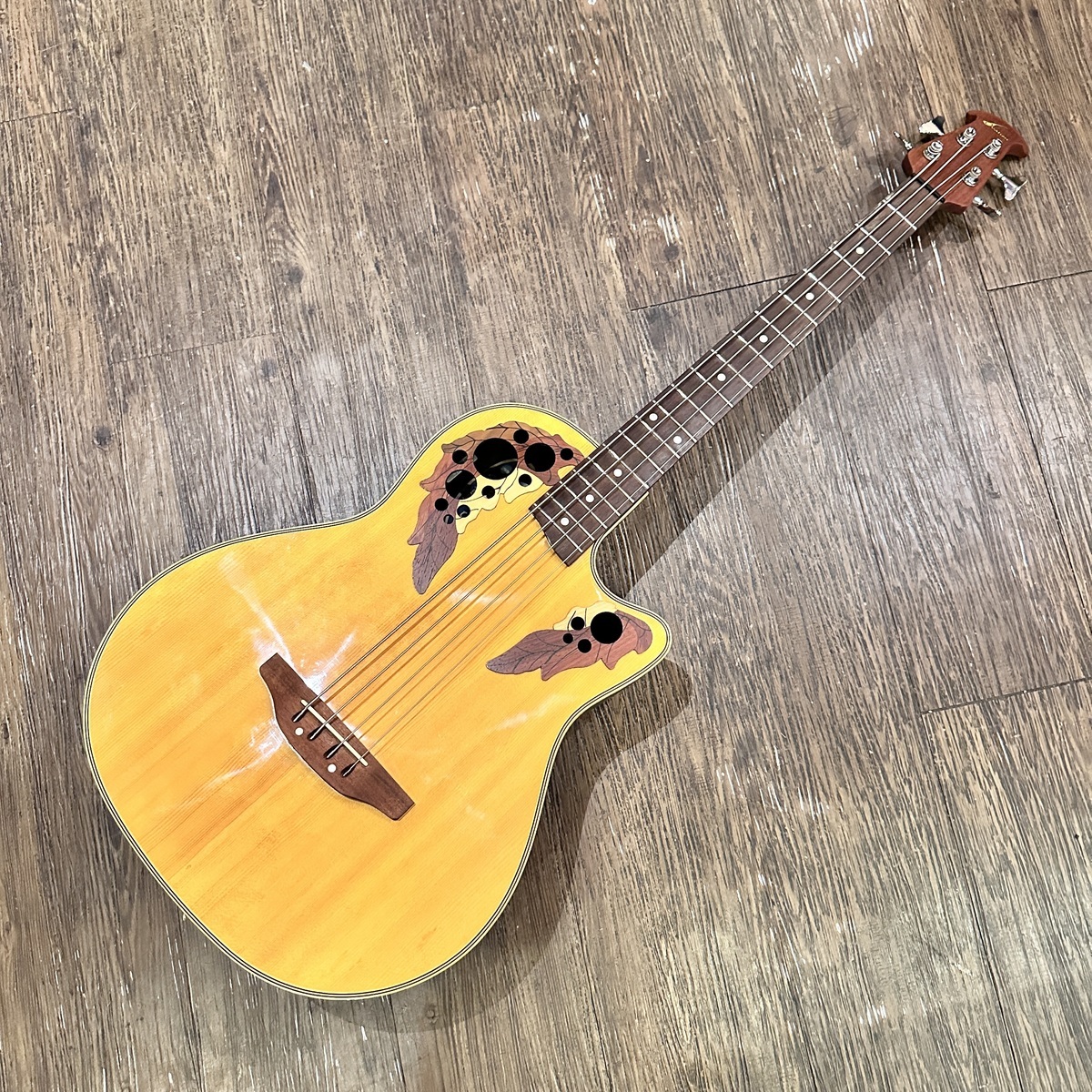 Ovation Celebirty CS 274 Bass ハードケース付 Ovation Celebrity Deluxe CC274 Electric Acoustic Bass（中古/送料