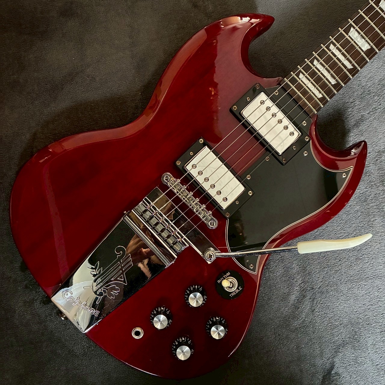 ギター Epiphone SG Standard 60s Maestro Vibrola Epiphone SG Standard 60s Maestro Vibrola Vintage Cherry