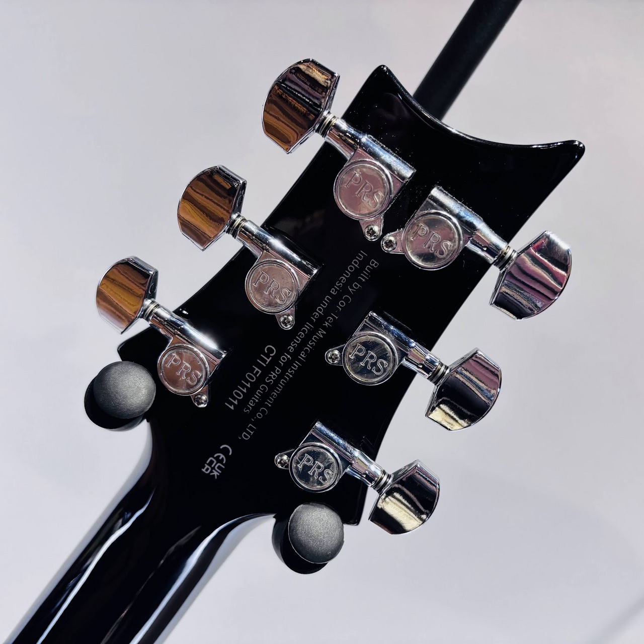 Paul Reed Smith(PRS) SE Custom 22 Semi-Hollow Quilt Black Gold
