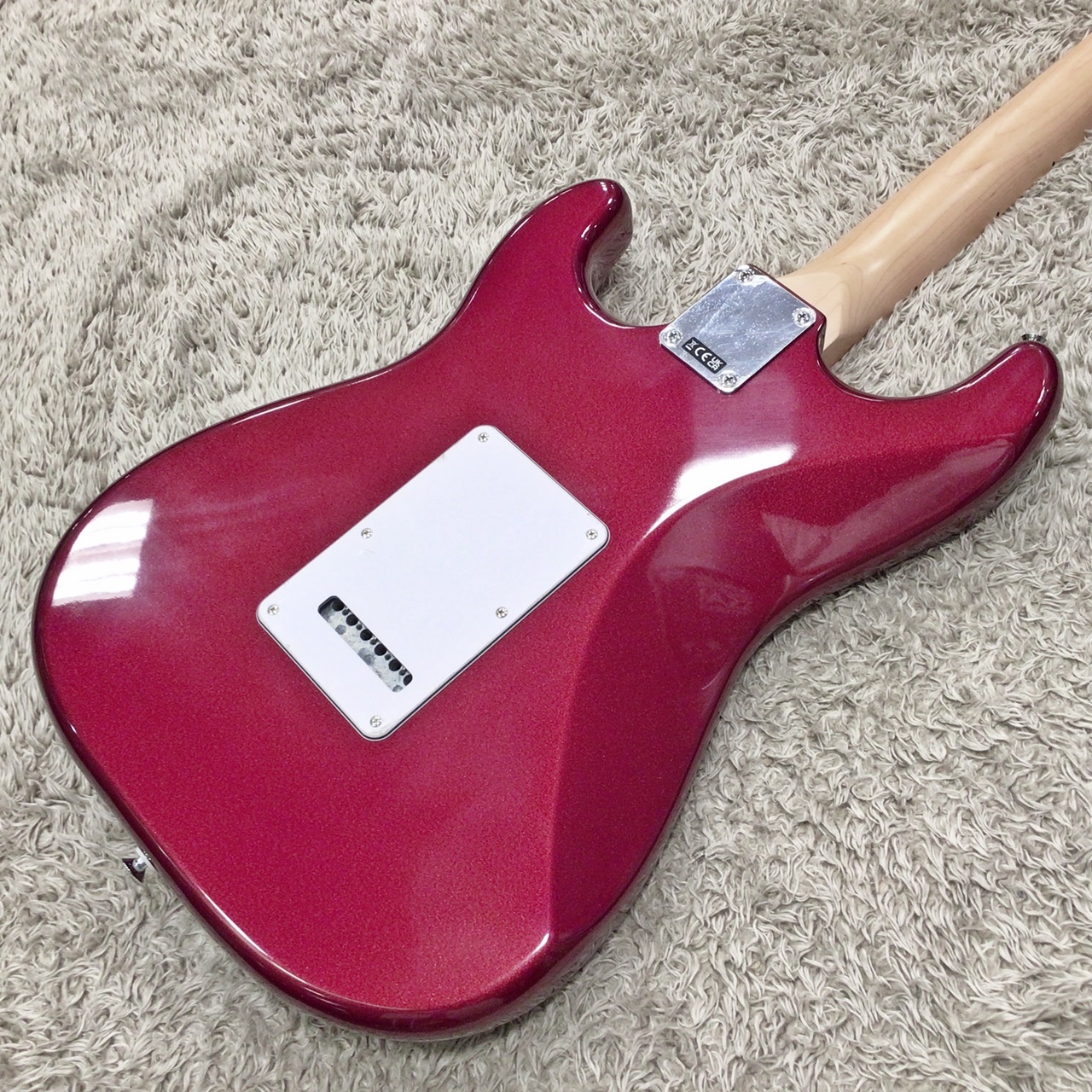 フ*プ様 ボディ激鳴り ストラトキャスター F社ロゴ レッドパールマイカ ボディ激鳴り ストラトキャスター F社ロゴ レッドパールマイカ