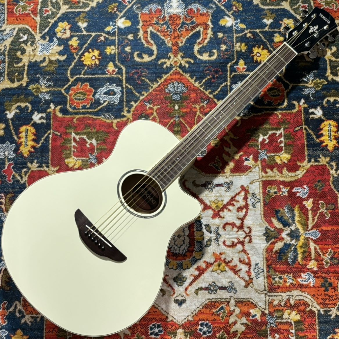 YAMAHA APX600 VW (ビンテージホワイト) エレアコギター（新品/送料