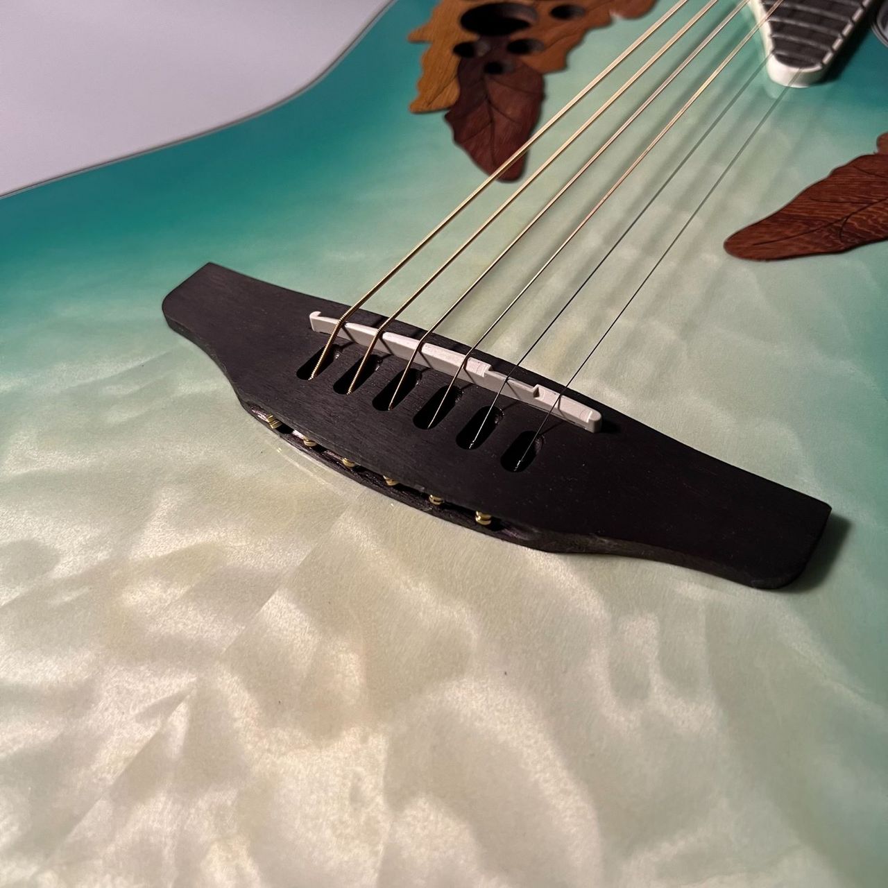 Ovation Celebrity Deluxe エレアコギター 楽天市場】Ovation Celebrity Elite Exotic CE44X-9B-G