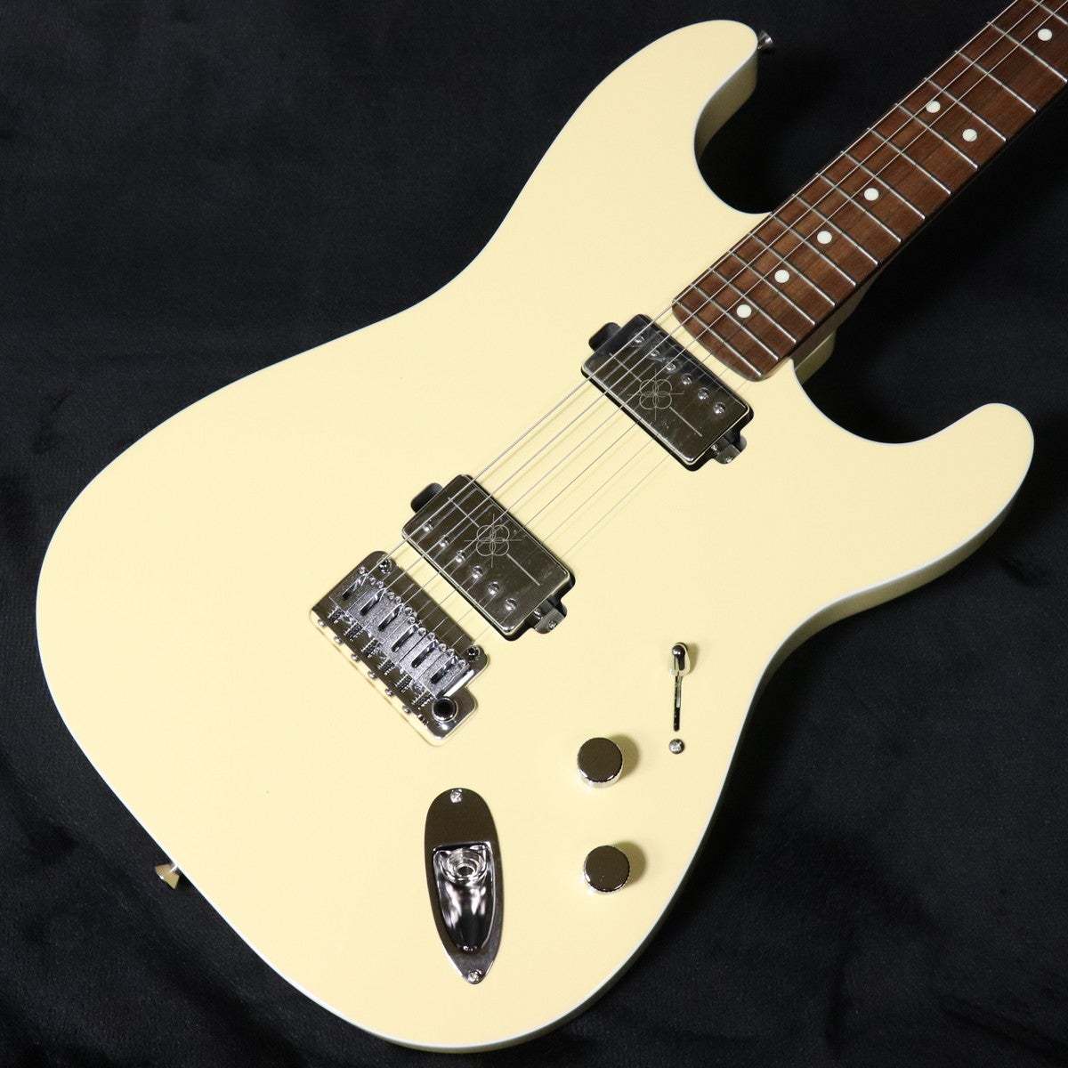 Fender Mami Stratocaster Omochi Rosewood Fingerboard Vintage White