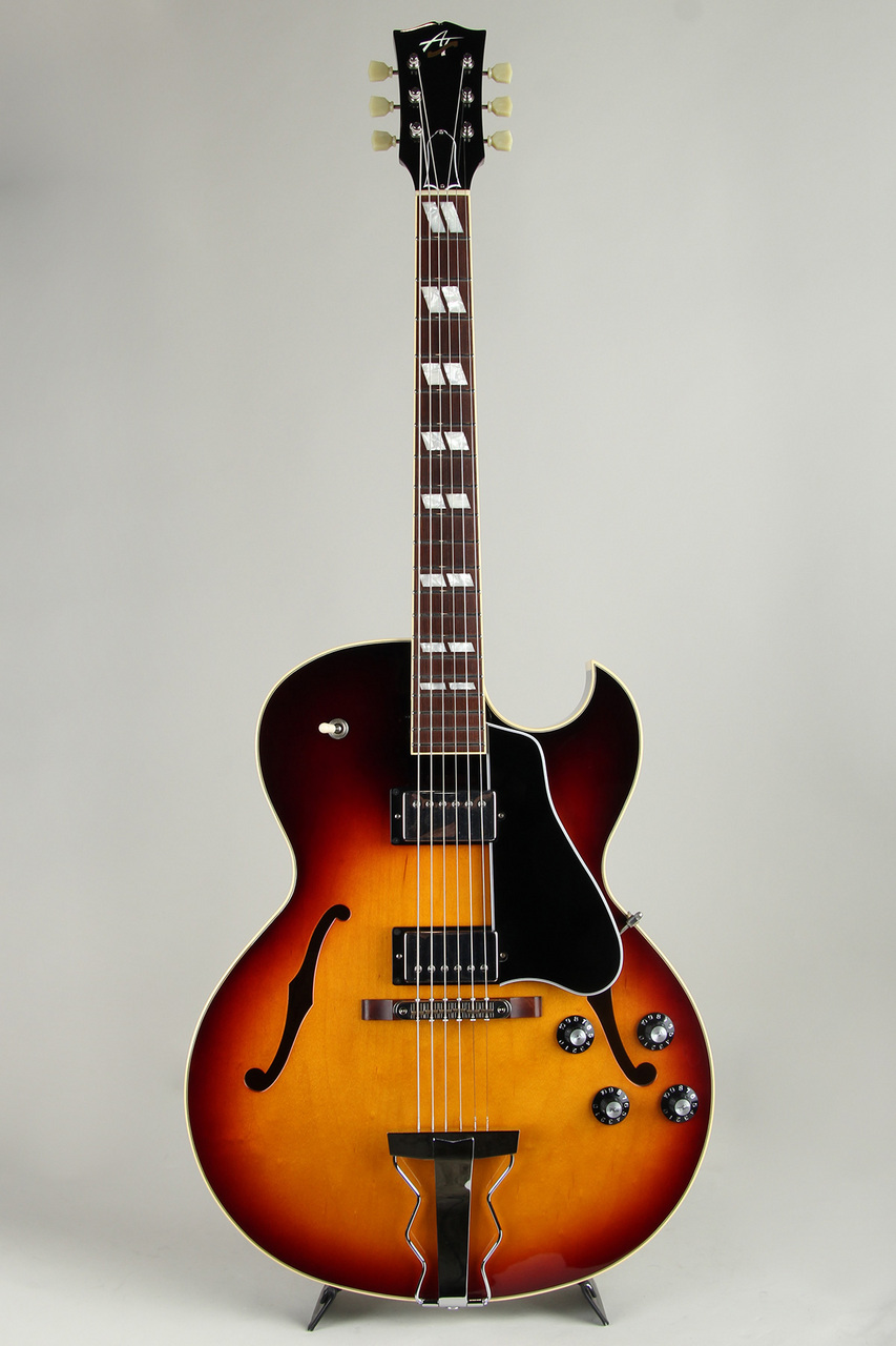 ギター Archtop Tribute AT205MD/LFD Sunburst Archtop Tribute AT205MD Sunburst（中古）【楽器検索デジマート】