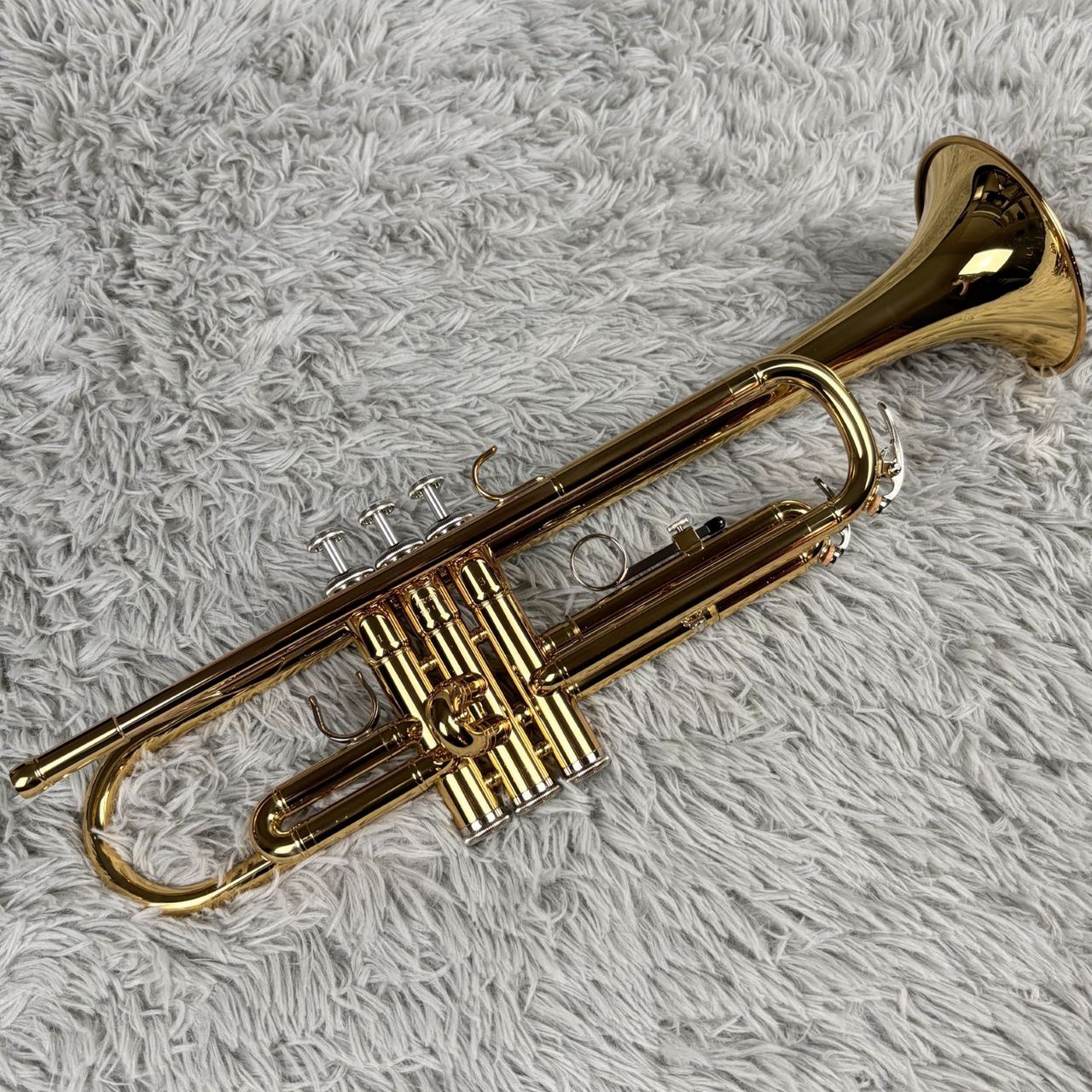 YAMAHA YTR-2330 B♭ トランペットYTR2330