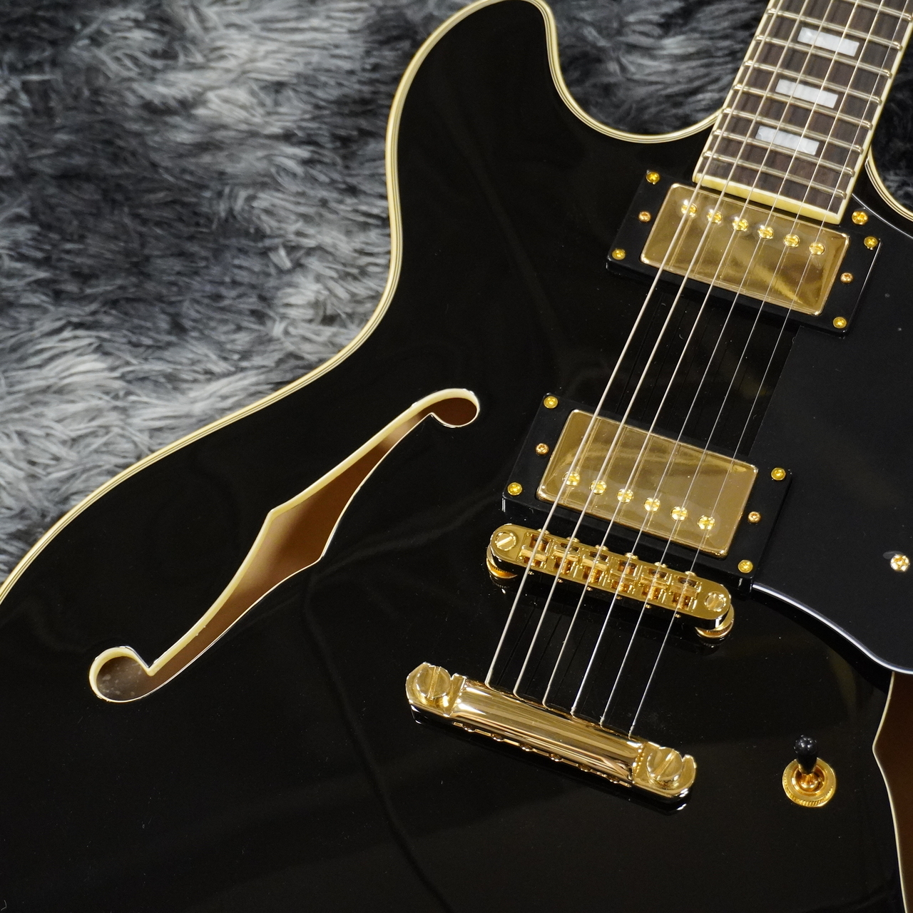Sire Larry Carlton H7 BLK (Black) 【2025年製】【セミアコ