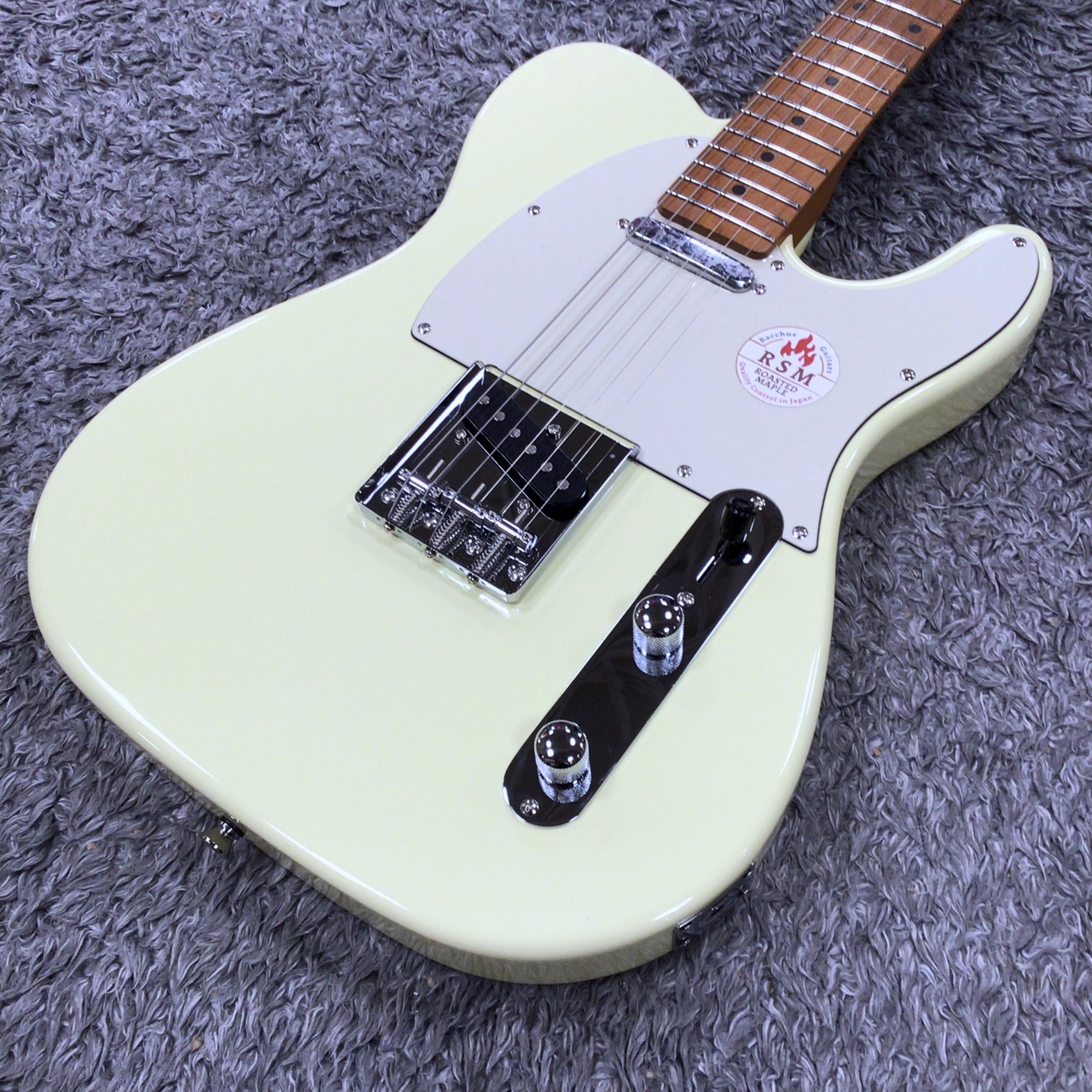 Bacchus フレットレスベース ホワイト 動作良好! Bacchus BTE-1DX RSM/M OWH (Olympic White) -Univers Series