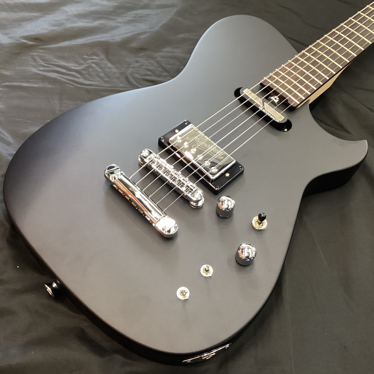 Manson Guitar Works MB-1/DrySatin Black/sustiniac(マンソン