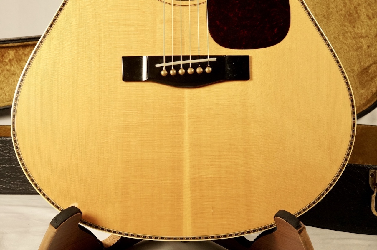 YAMAHA L-15【1982年製】【後期型】【エゾ松単板・ハカランダ単板 YAMAHA L-15【1982年製】【後期型】【エゾ松単板・ハカランダ単板