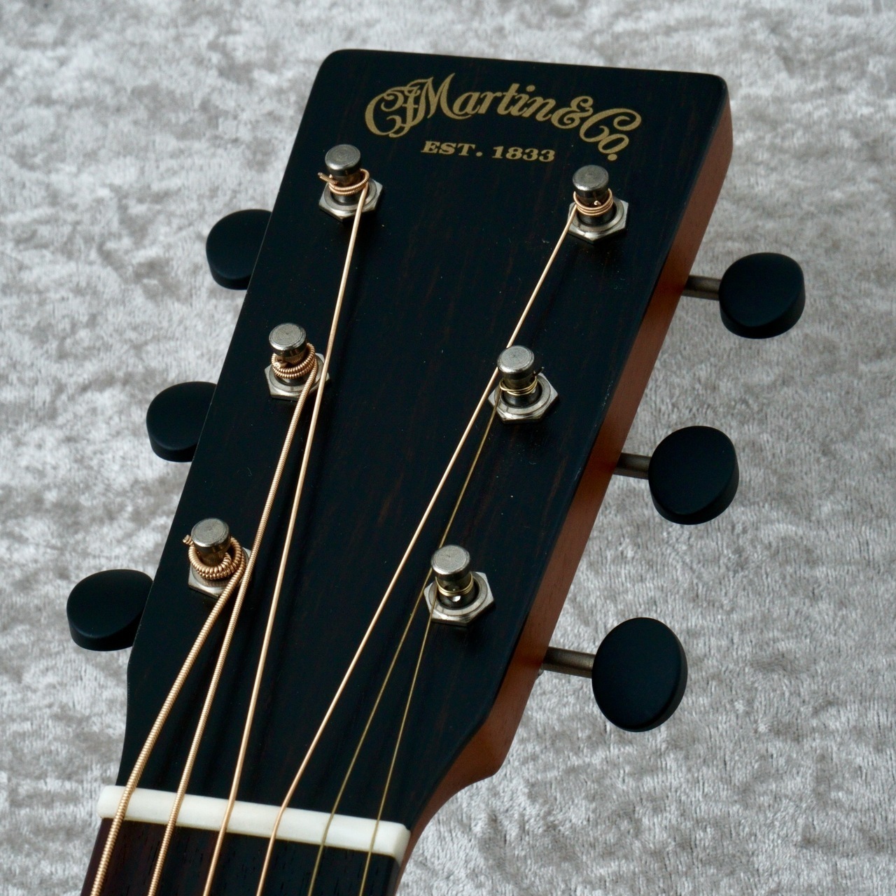Martin DSS-17 -Whiskey Sunburst- 【渋いサンバーストカラー】【2025