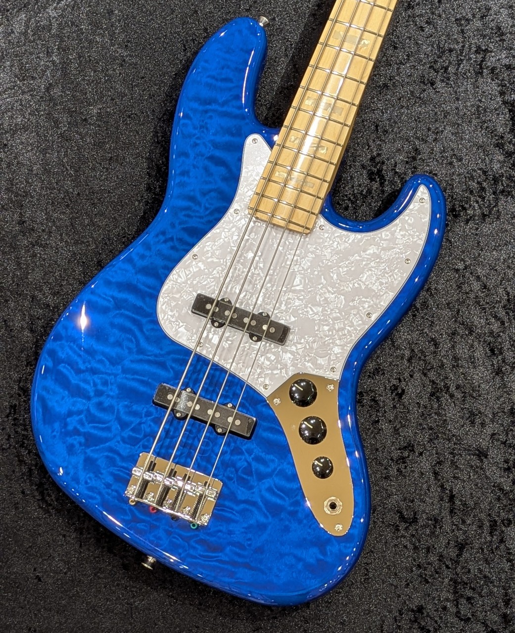 Fender FSR Made in Japan Hybrid II Jazz Bass,Quilt Top / Sapphire