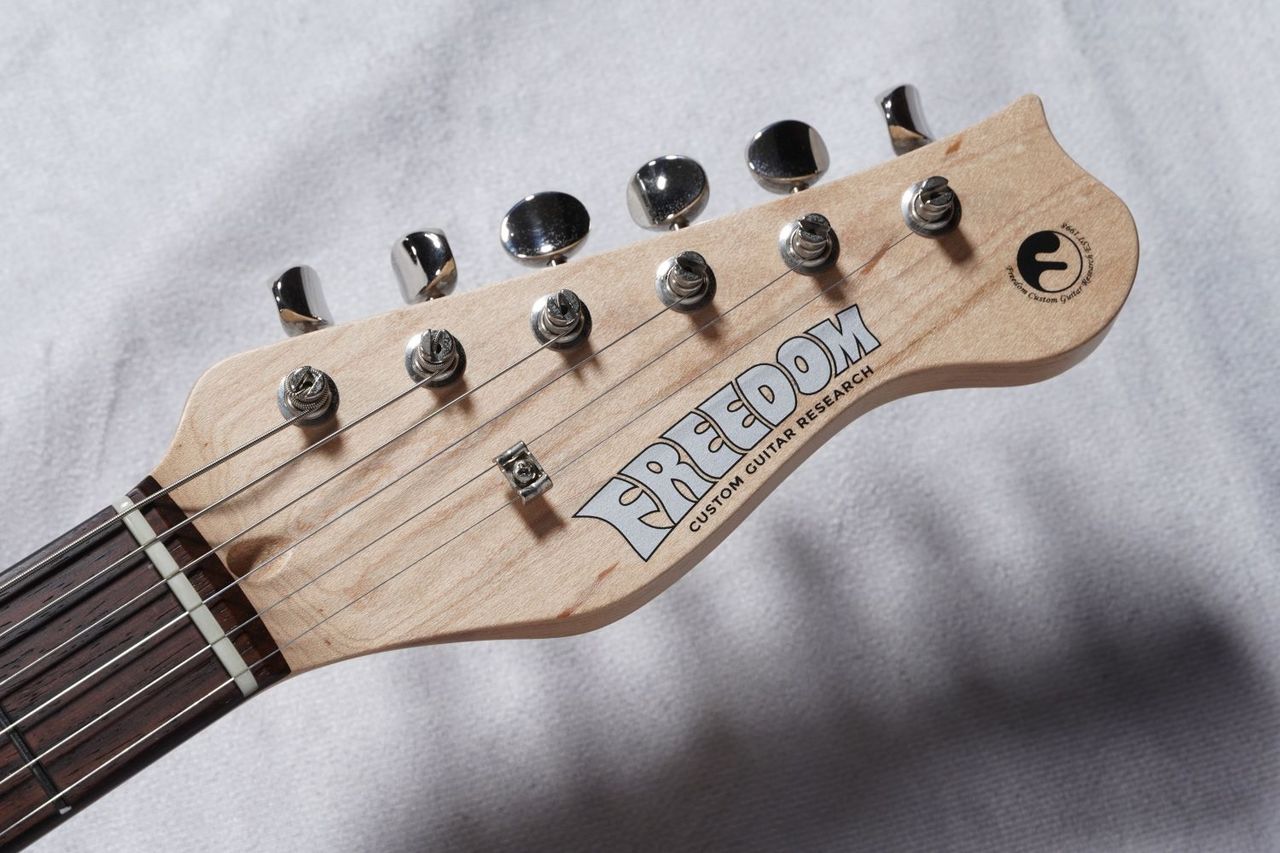 FREEDOM CUSTOM GUITAR RESEARCH C.S. Shaker / 2 Tone Sunburst 3.66