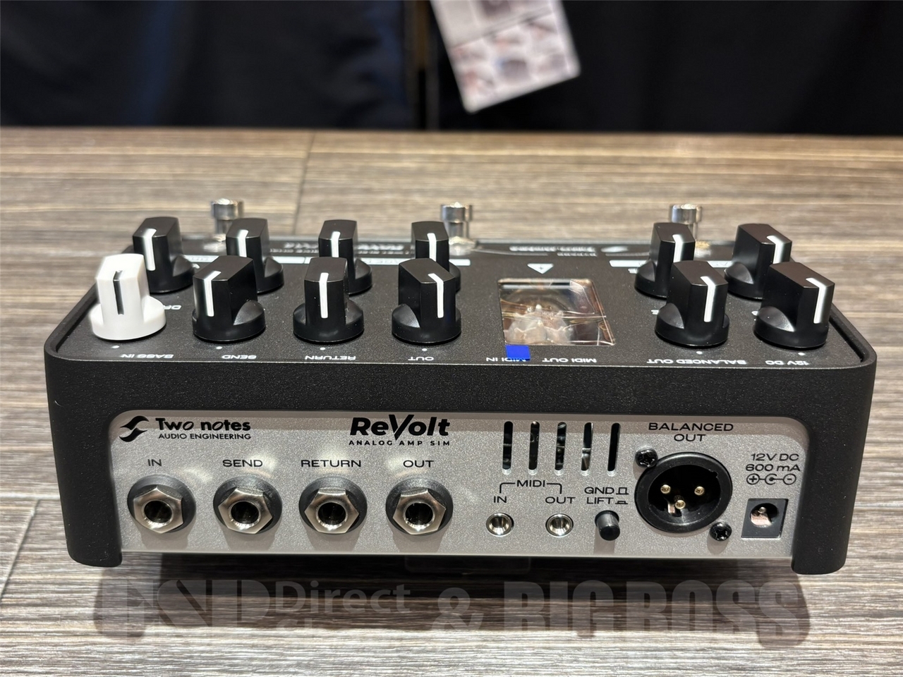 Two Notes ReVolt Bass 数回使用 Two Notes ReVolt Bass 数回使用