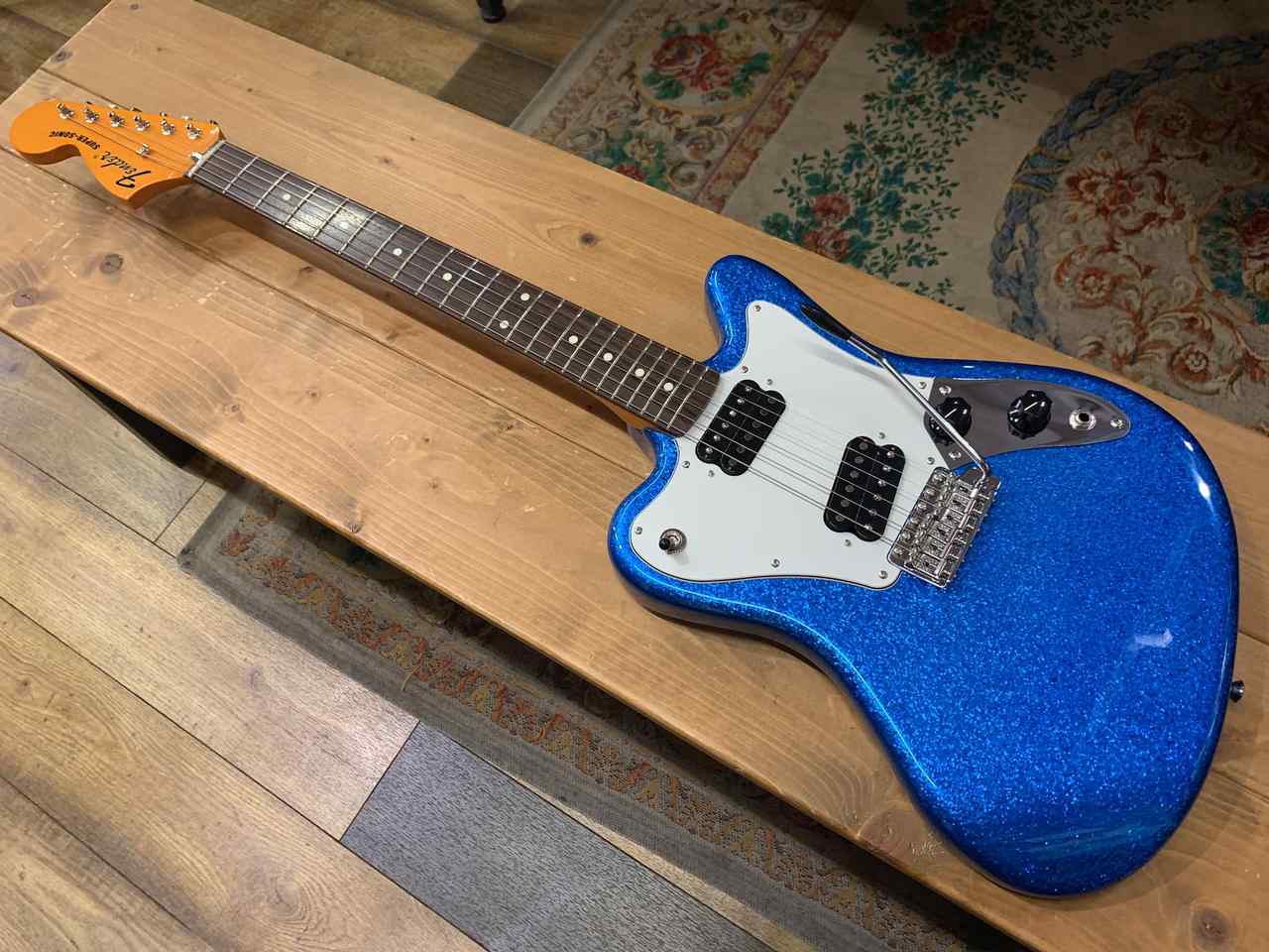 Fender Made in Japan Limited Super-Sonic Blue Sparkle（新品特価