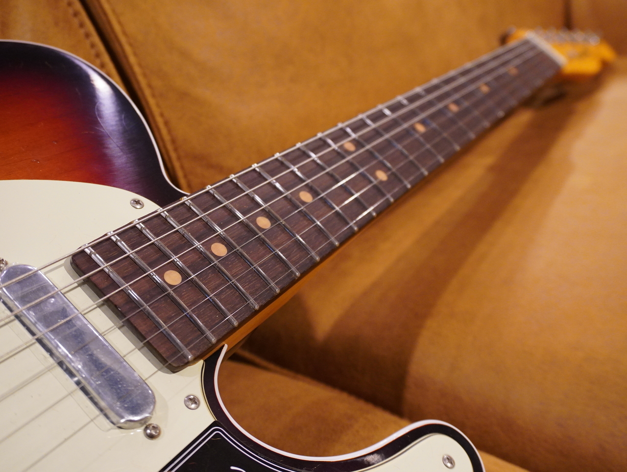 ギター Fender American Vintage CustomTelecaster Fender AV II 63 TELE RW RED TRANS – Thomann Polska