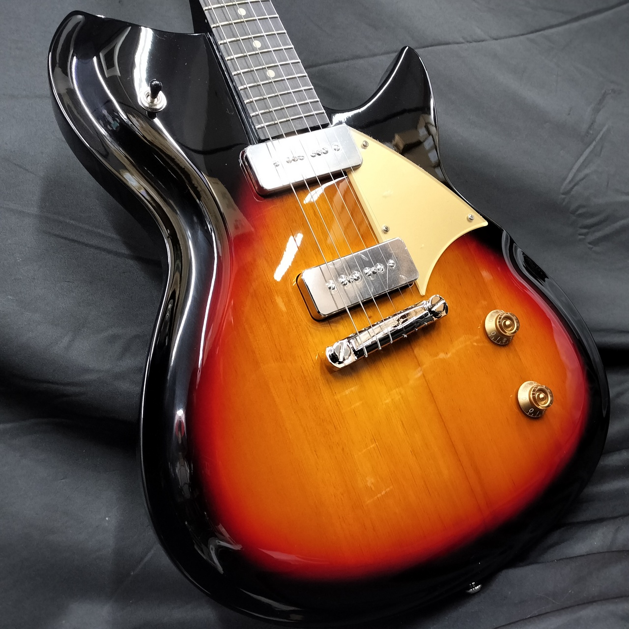 Rivolta Guitars Rivolta Guitars Apollon LTD Combinata/Tritonale